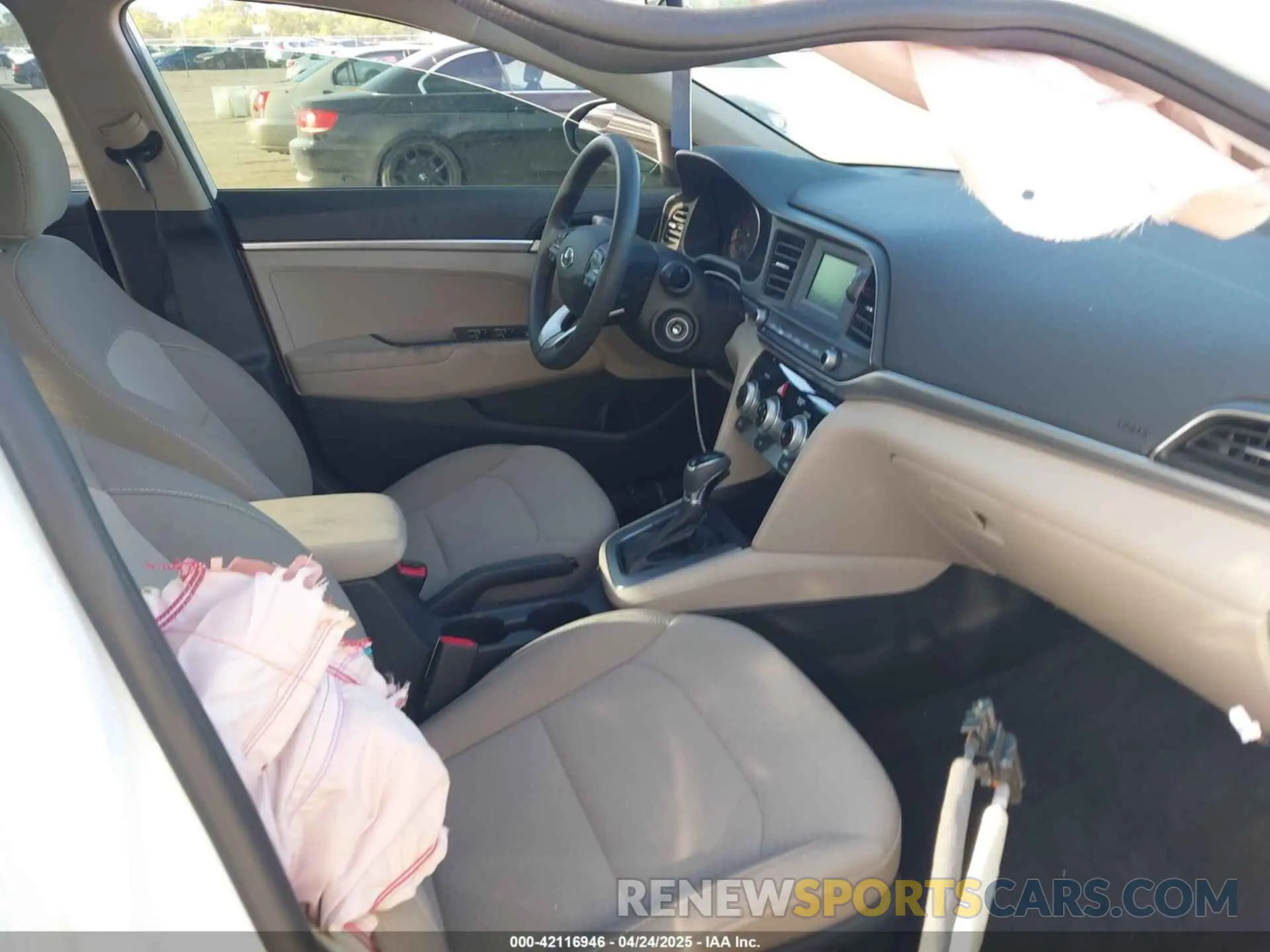 5 Фотография поврежденного автомобиля 5NPD74LF3KH497121 HYUNDAI ELANTRA 2019