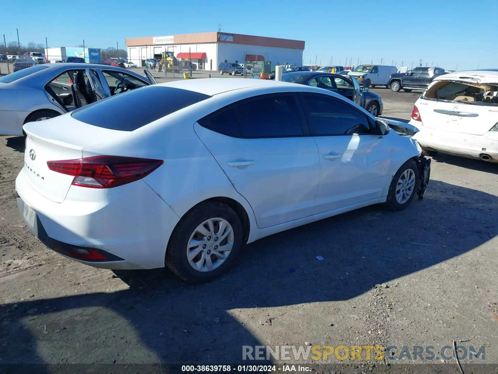 4 Фотография поврежденного автомобиля 5NPD74LF4KH439714 HYUNDAI ELANTRA 2019