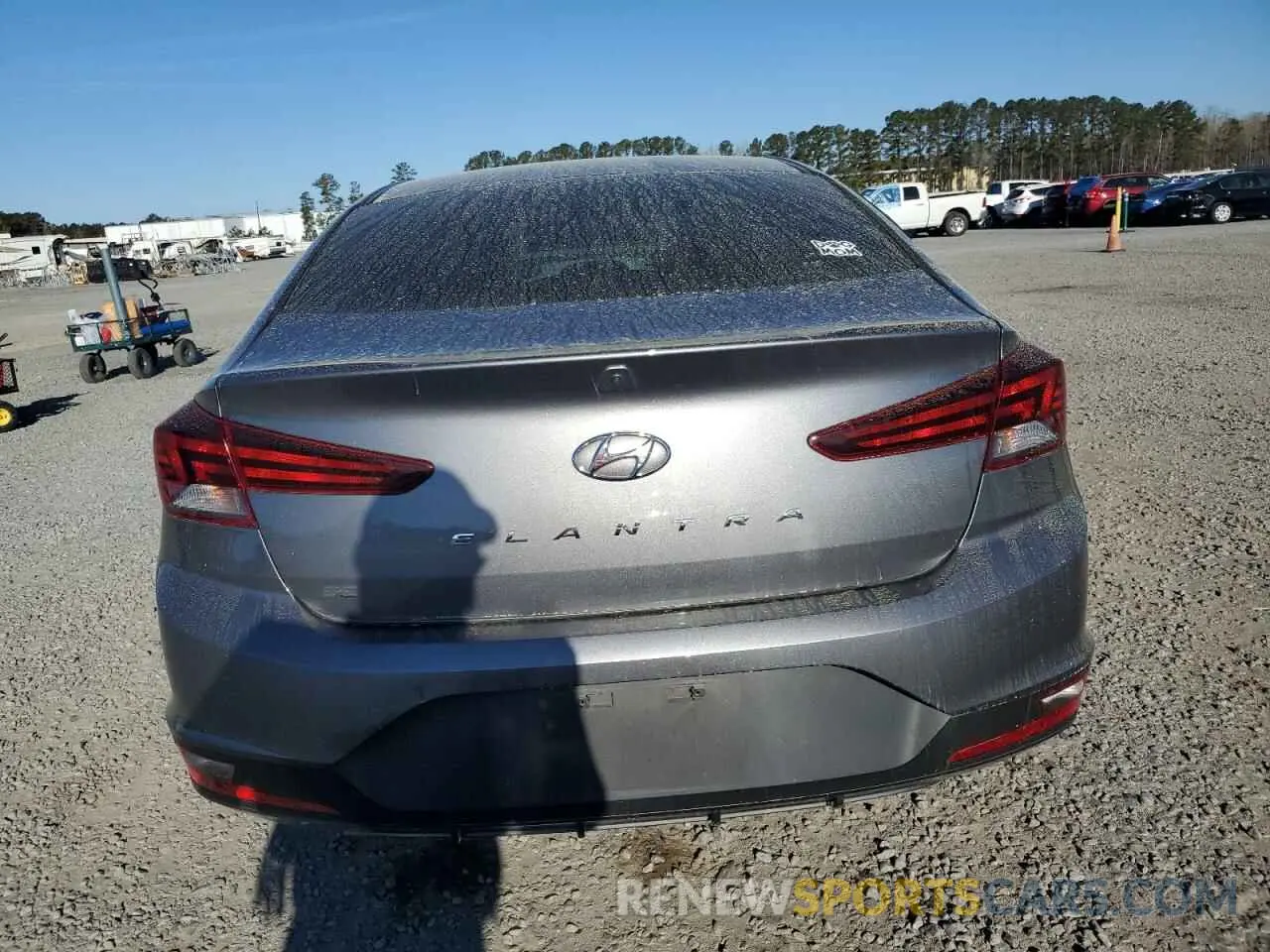 6 Photograph of a damaged car 5NPD74LF4KH442743 HYUNDAI ELANTRA 2019