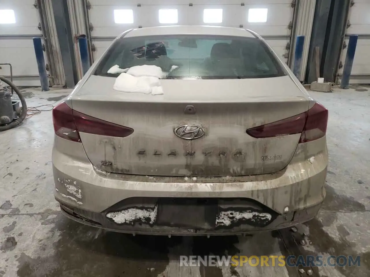6 Photograph of a damaged car 5NPD74LF4KH468078 HYUNDAI ELANTRA 2019