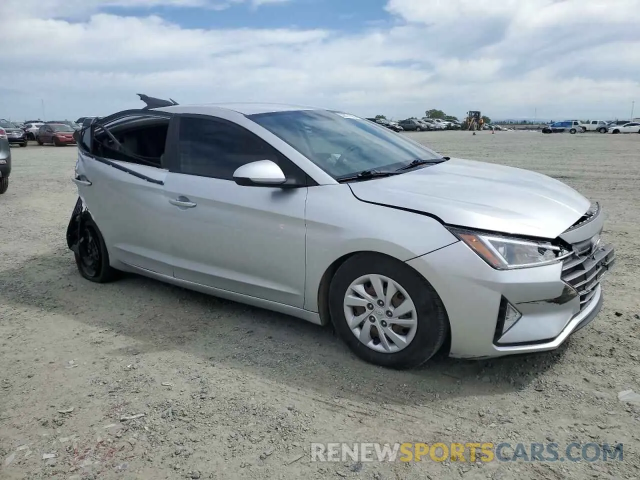 4 Photograph of a damaged car 5NPD74LF5KH416183 HYUNDAI ELANTRA 2019
