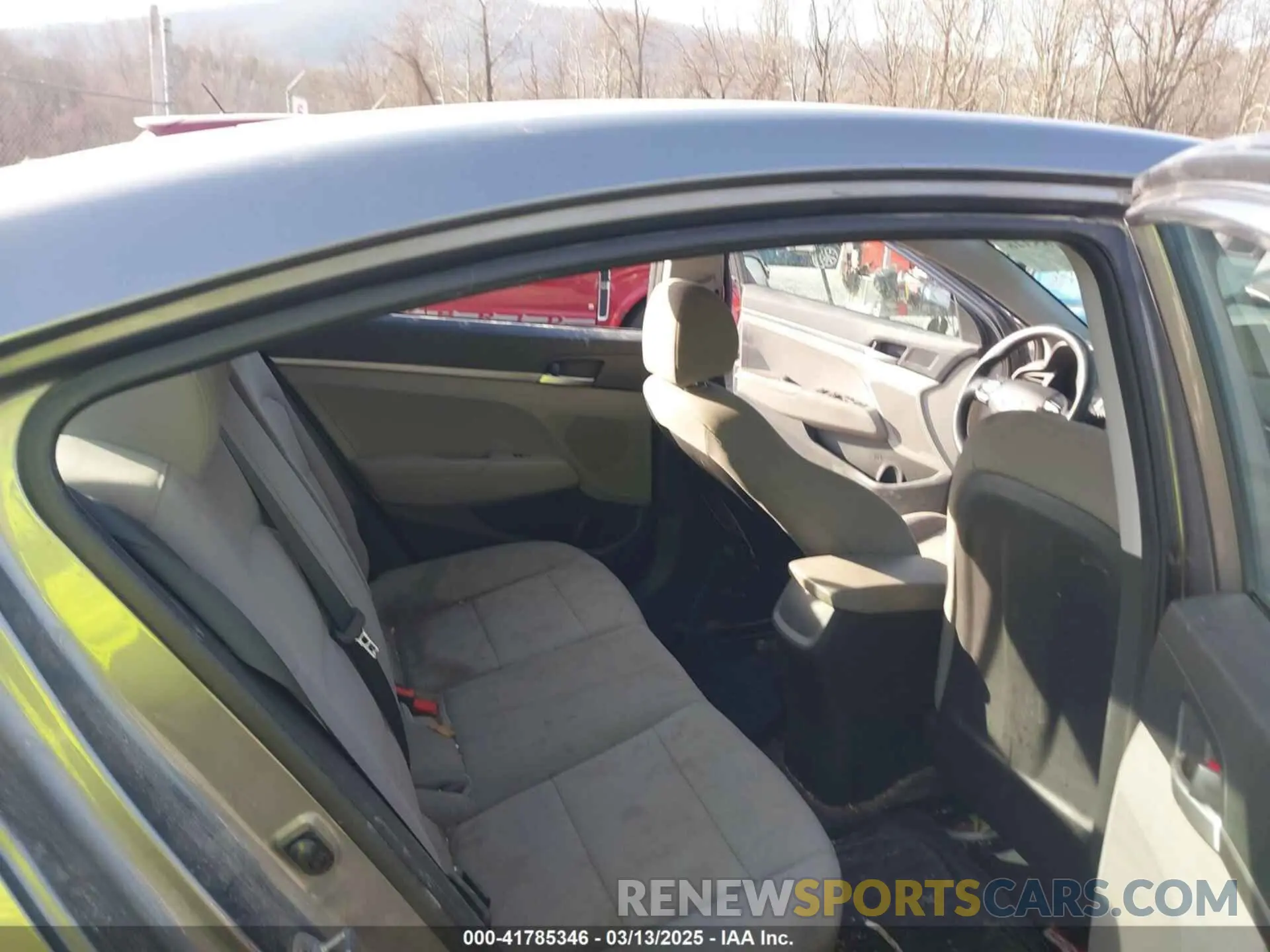 8 Photograph of a damaged car 5NPD74LF5KH488761 HYUNDAI ELANTRA 2019