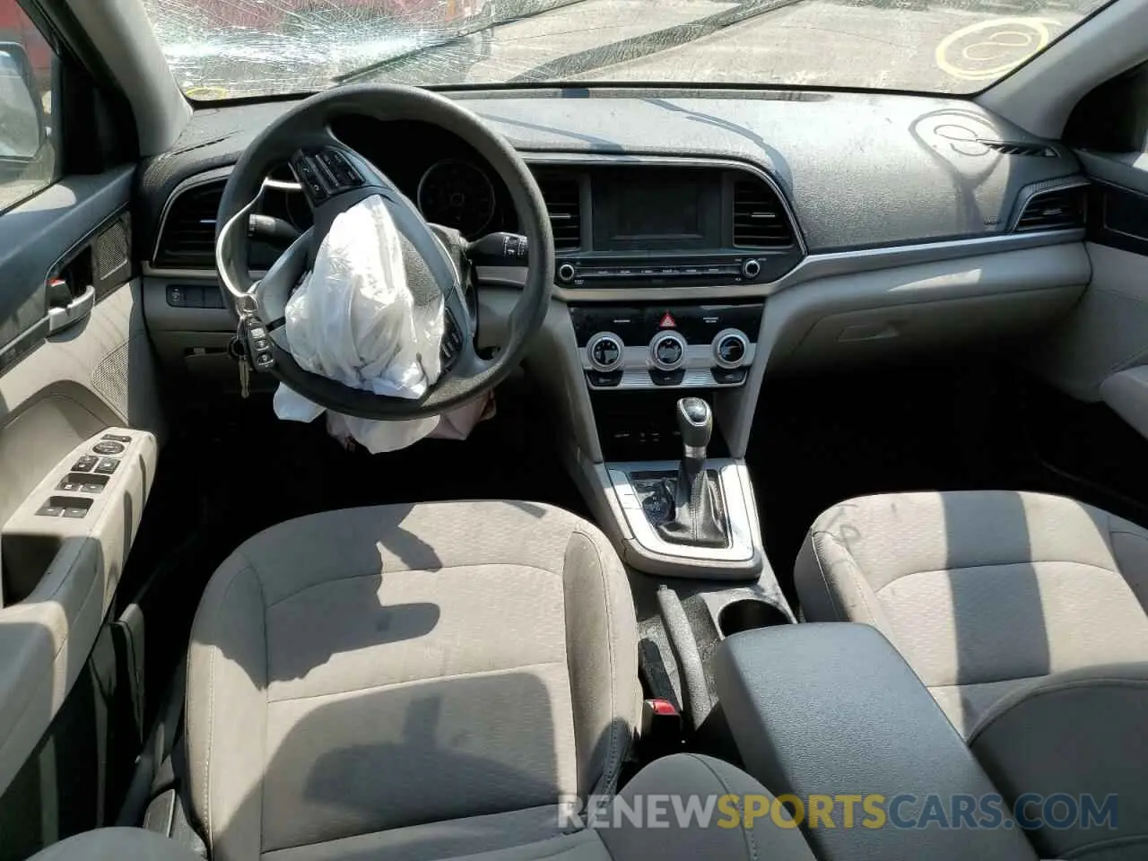 8 Photograph of a damaged car 5NPD74LF5KH495841 HYUNDAI ELANTRA 2019