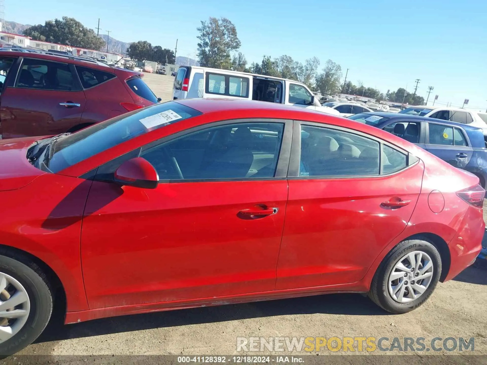 13 Photograph of a damaged car 5NPD74LF6KH452450 HYUNDAI ELANTRA 2019