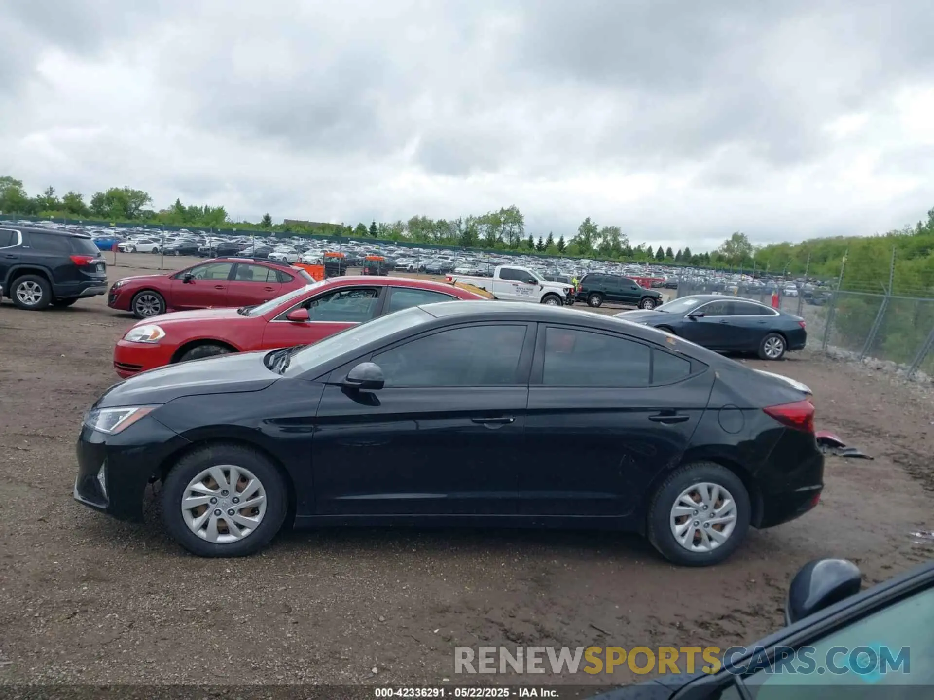 15 Photograph of a damaged car 5NPD74LF7KH430814 HYUNDAI ELANTRA 2019