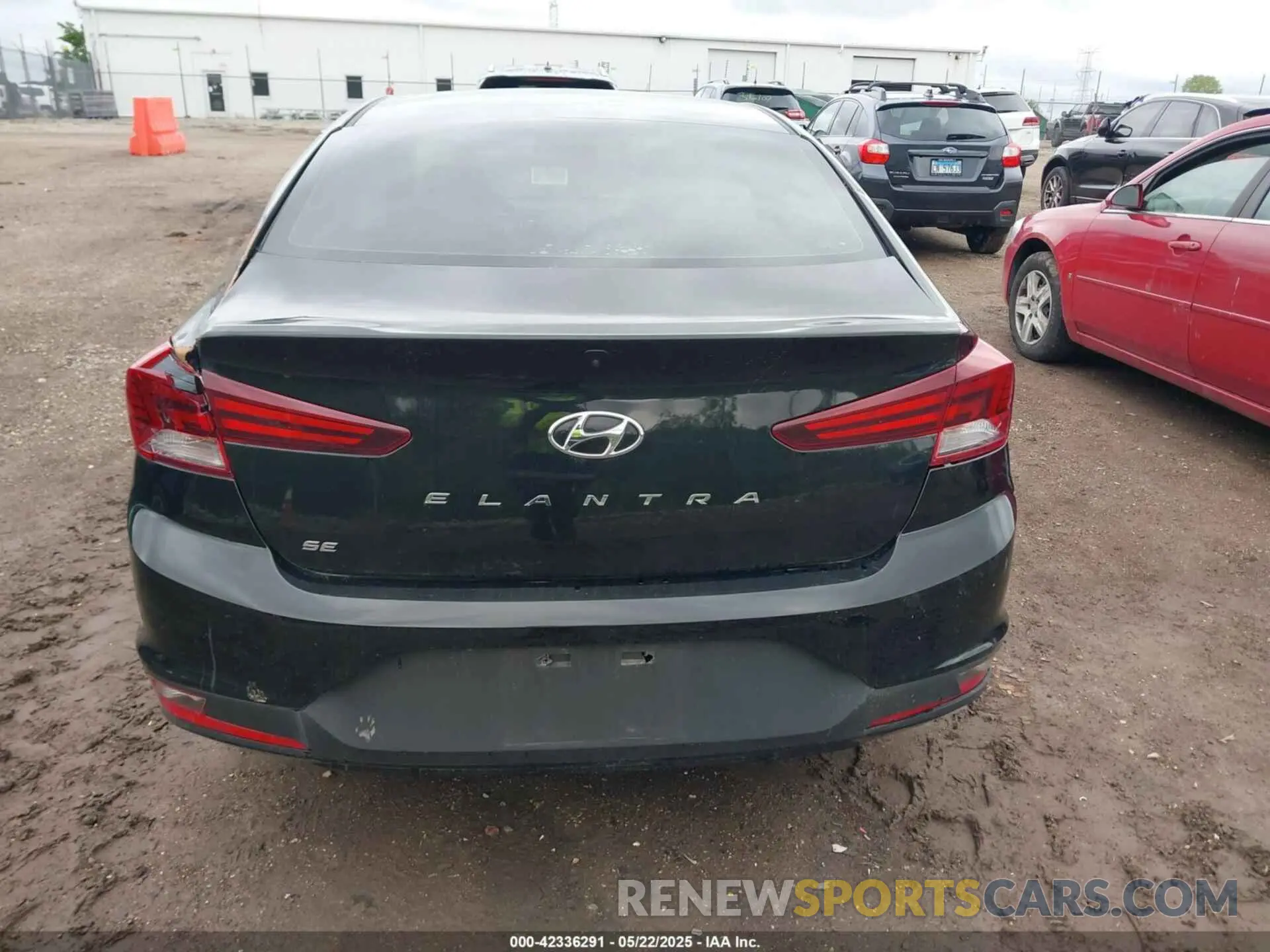 17 Photograph of a damaged car 5NPD74LF7KH430814 HYUNDAI ELANTRA 2019