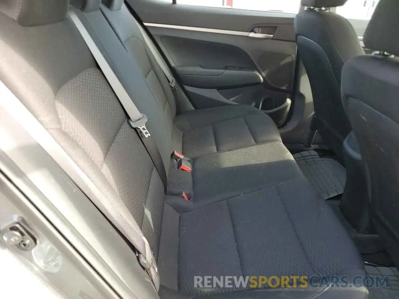 10 Фотография поврежденного автомобиля 5NPD74LF7KH481245 HYUNDAI ELANTRA 2019