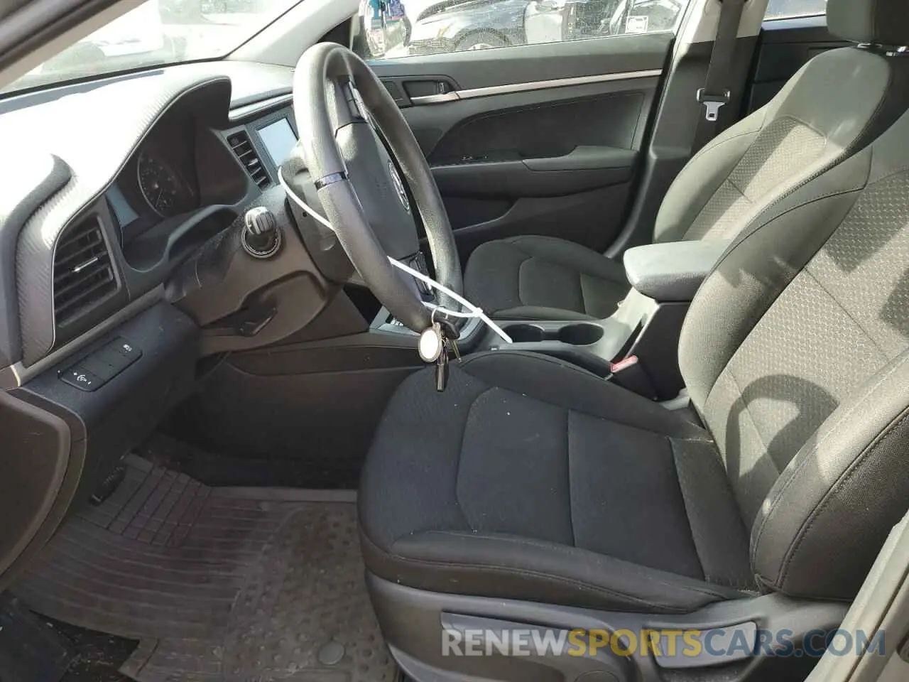 7 Фотография поврежденного автомобиля 5NPD74LF7KH481245 HYUNDAI ELANTRA 2019