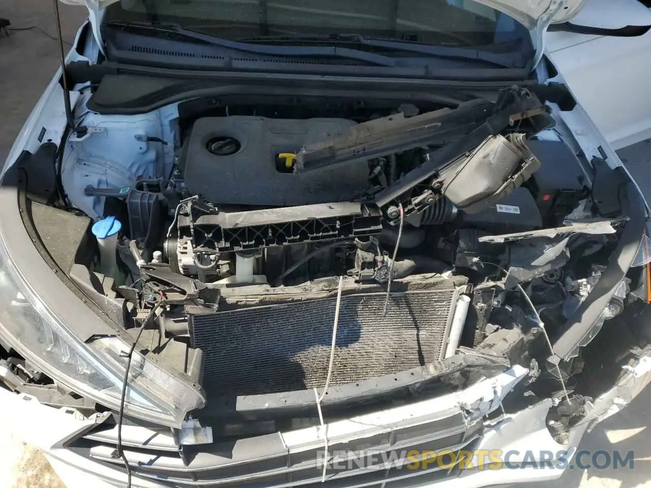 11 Photograph of a damaged car 5NPD74LF8KH427923 HYUNDAI ELANTRA 2019