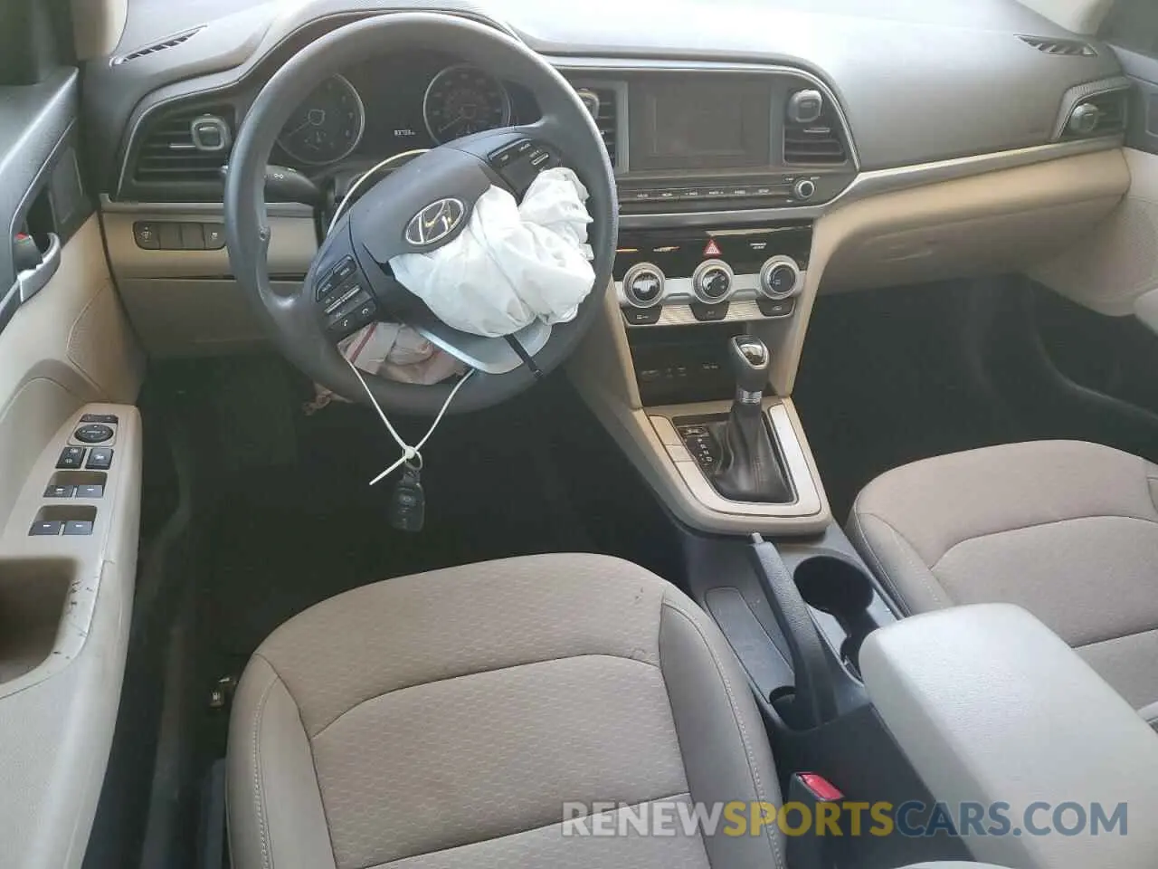 8 Photograph of a damaged car 5NPD74LF8KH427923 HYUNDAI ELANTRA 2019