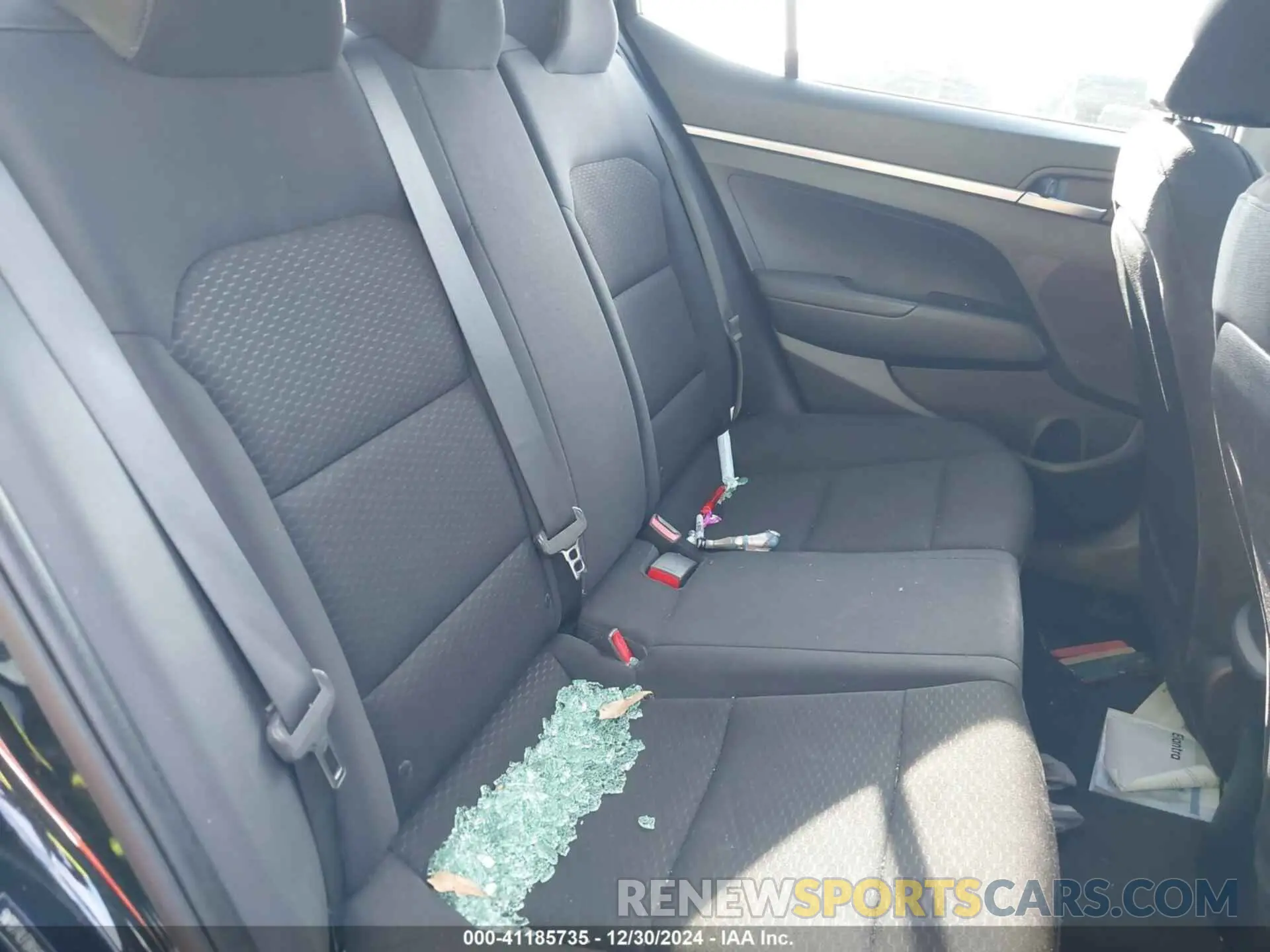 8 Photograph of a damaged car 5NPD74LF8KH432409 HYUNDAI ELANTRA 2019