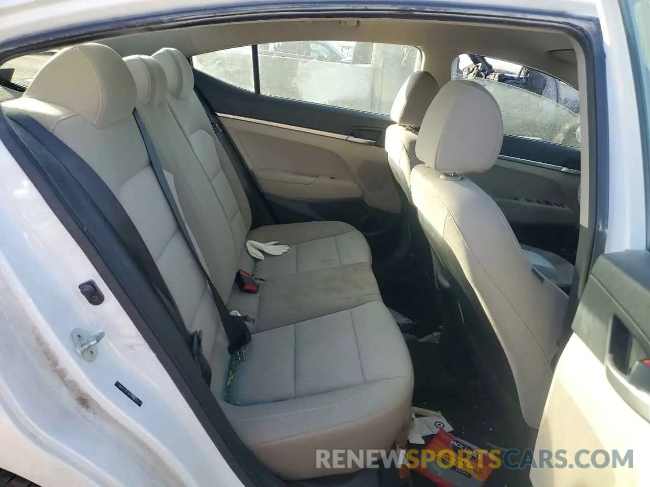 10 Photograph of a damaged car 5NPD74LF8KH434189 HYUNDAI ELANTRA 2019
