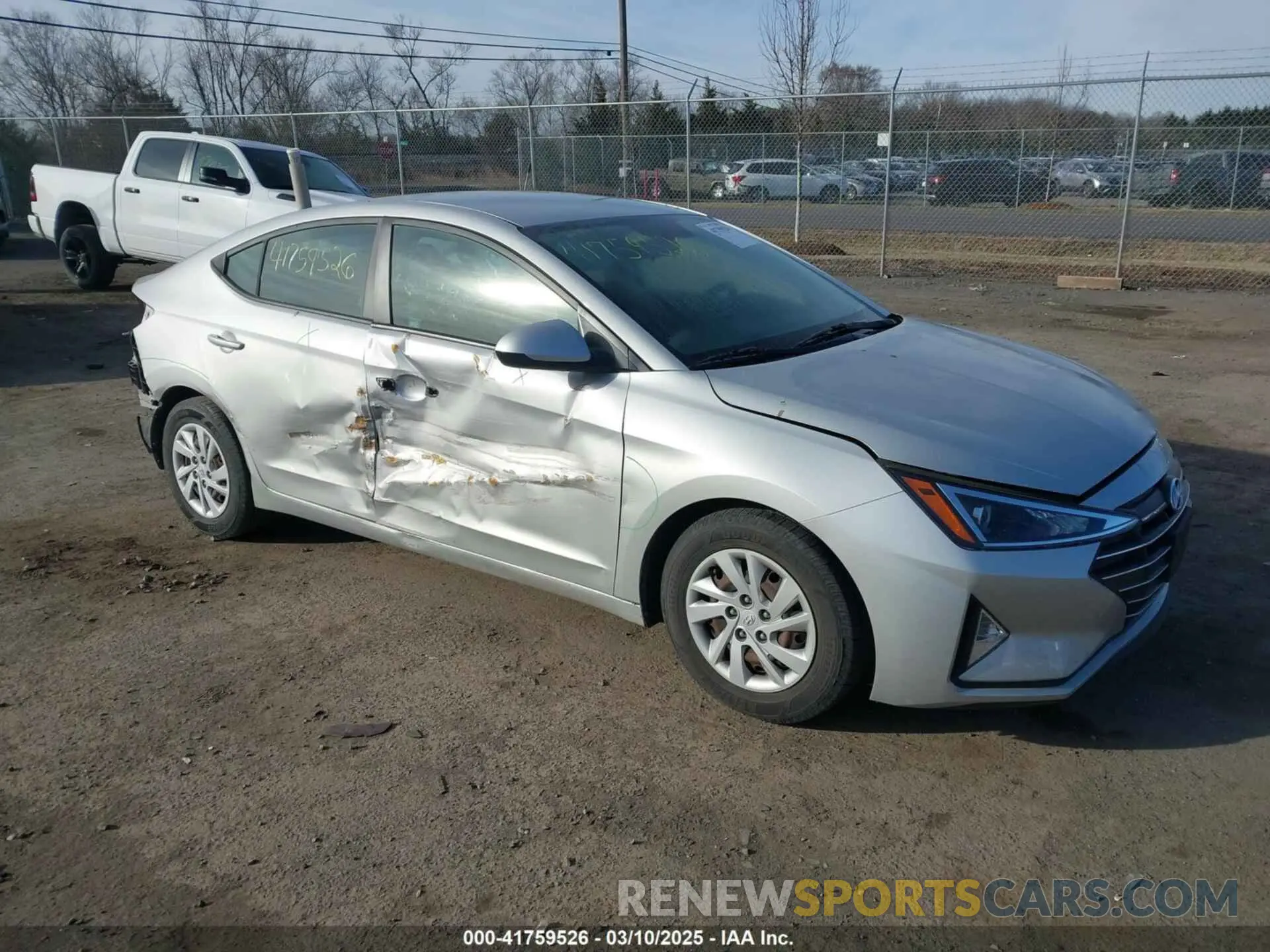 1 Фотография поврежденного автомобиля 5NPD74LF8KH440977 HYUNDAI ELANTRA 2019