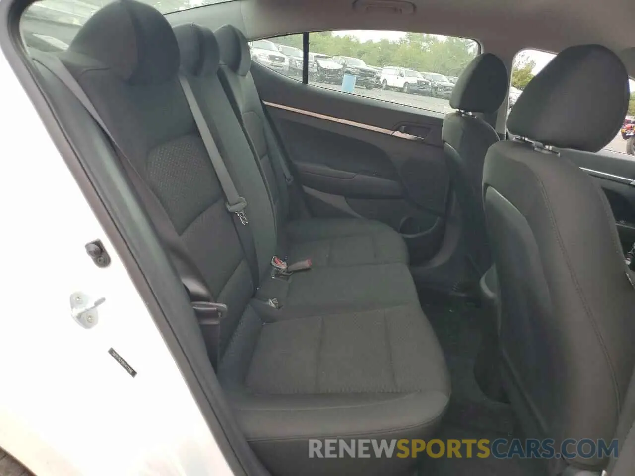 10 Photograph of a damaged car 5NPD74LF8KH477446 HYUNDAI ELANTRA 2019
