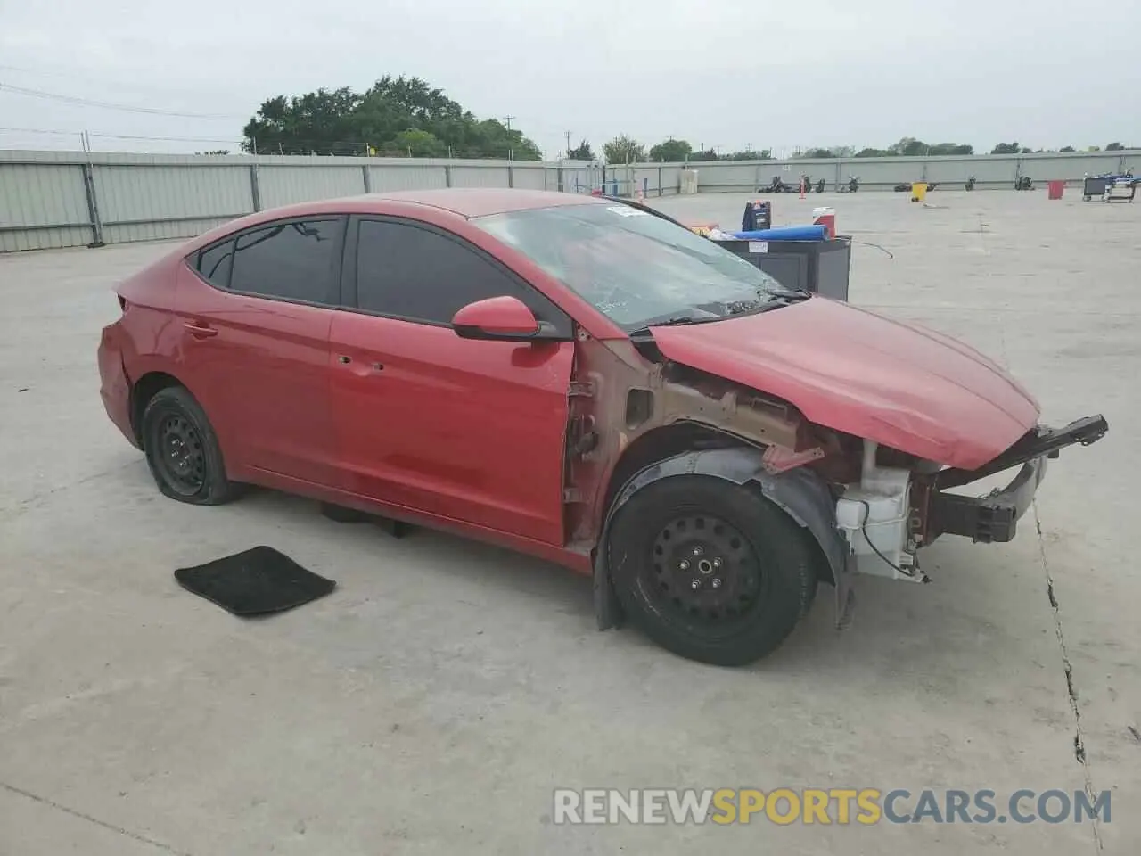 4 Photograph of a damaged car 5NPD74LF9KH402030 HYUNDAI ELANTRA 2019