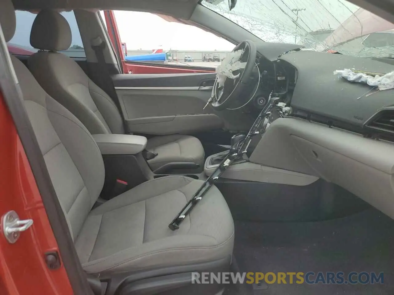 7 Photograph of a damaged car 5NPD74LF9KH402030 HYUNDAI ELANTRA 2019