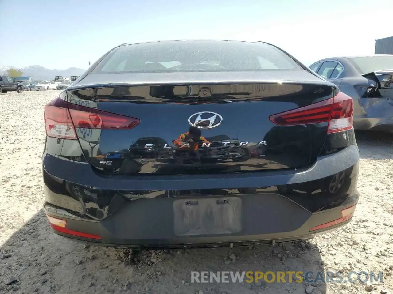 6 Photograph of a damaged car 5NPD74LF9KH416364 HYUNDAI ELANTRA 2019