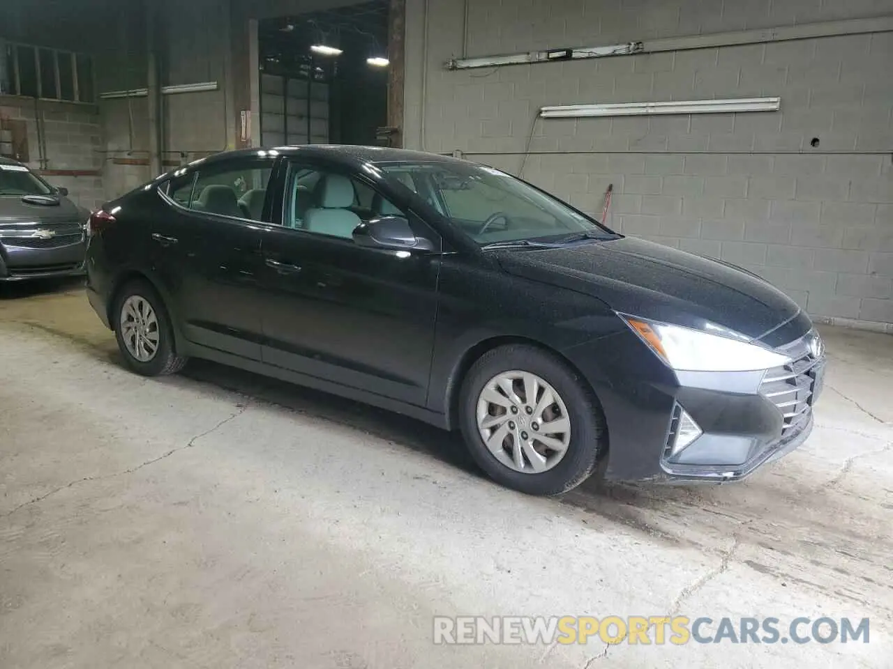 4 Photograph of a damaged car 5NPD74LFXKH406510 HYUNDAI ELANTRA 2019