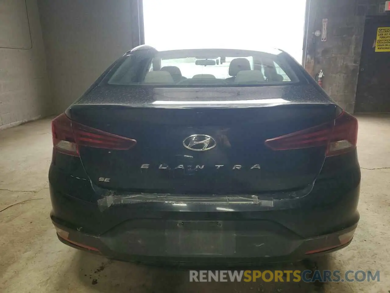 6 Photograph of a damaged car 5NPD74LFXKH406510 HYUNDAI ELANTRA 2019