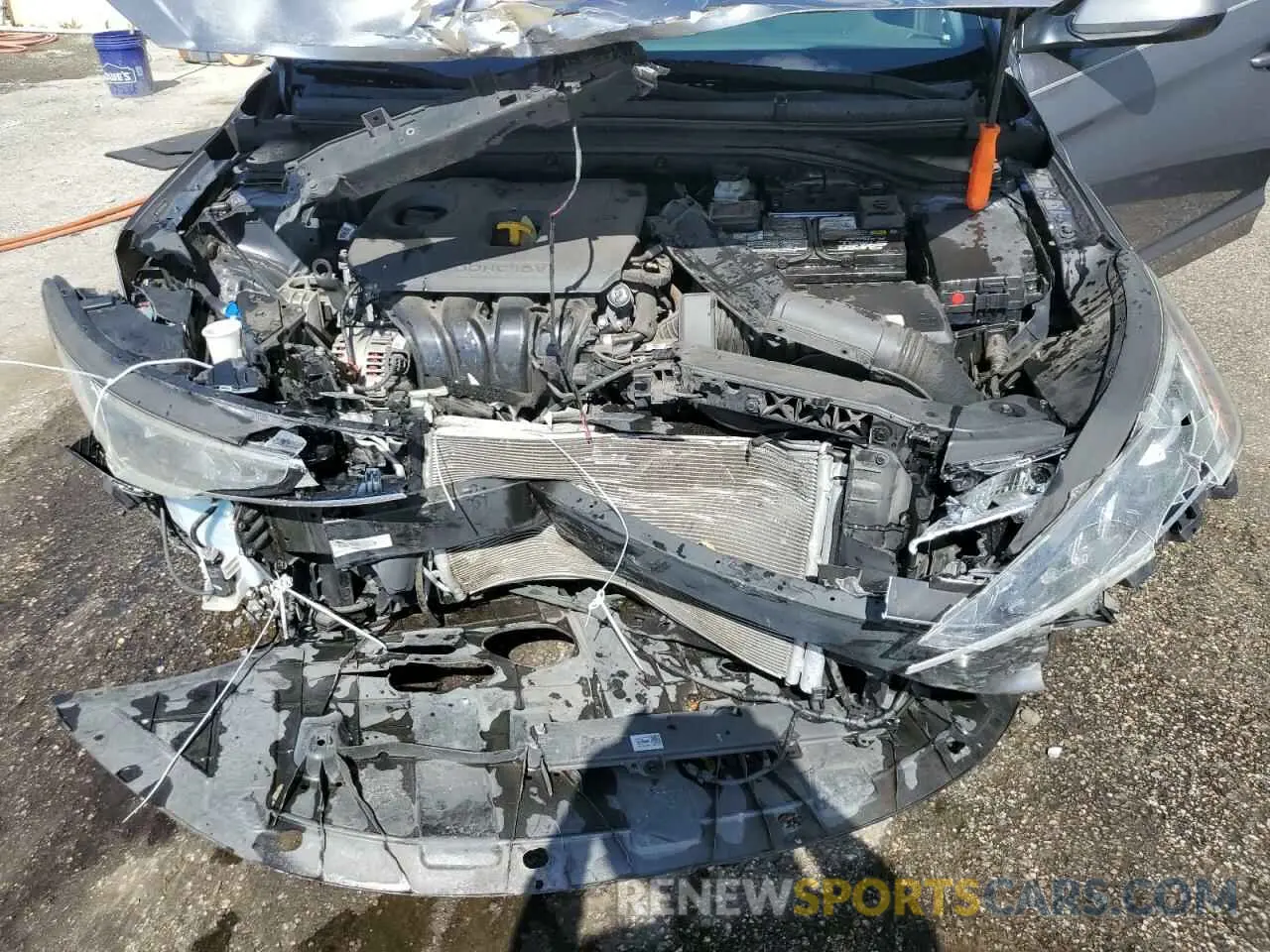 11 Photograph of a damaged car 5NPD74LFXKH410606 HYUNDAI ELANTRA 2019