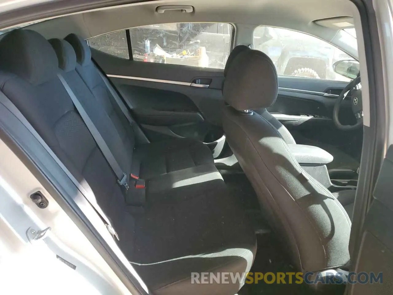 10 Photograph of a damaged car 5NPD74LFXKH457876 HYUNDAI ELANTRA 2019