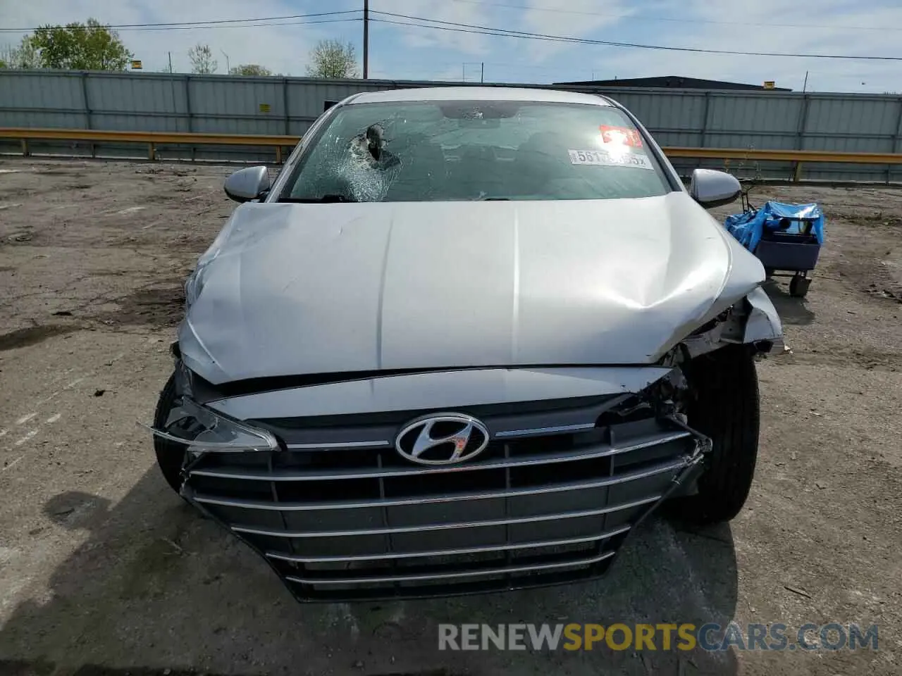 5 Photograph of a damaged car 5NPD74LFXKH471485 HYUNDAI ELANTRA 2019