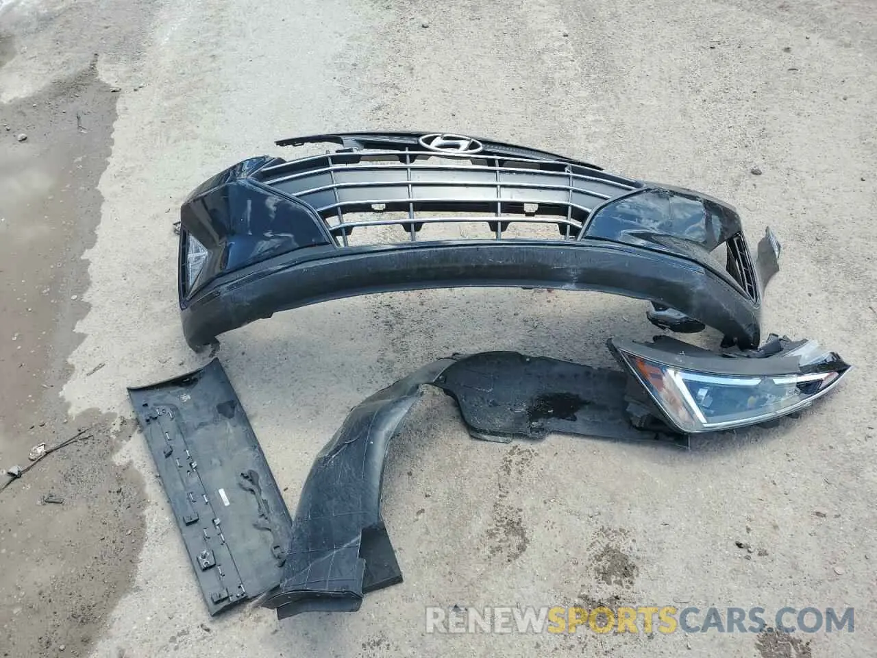 12 Photograph of a damaged car 5NPD74LFXKH495575 HYUNDAI ELANTRA 2019