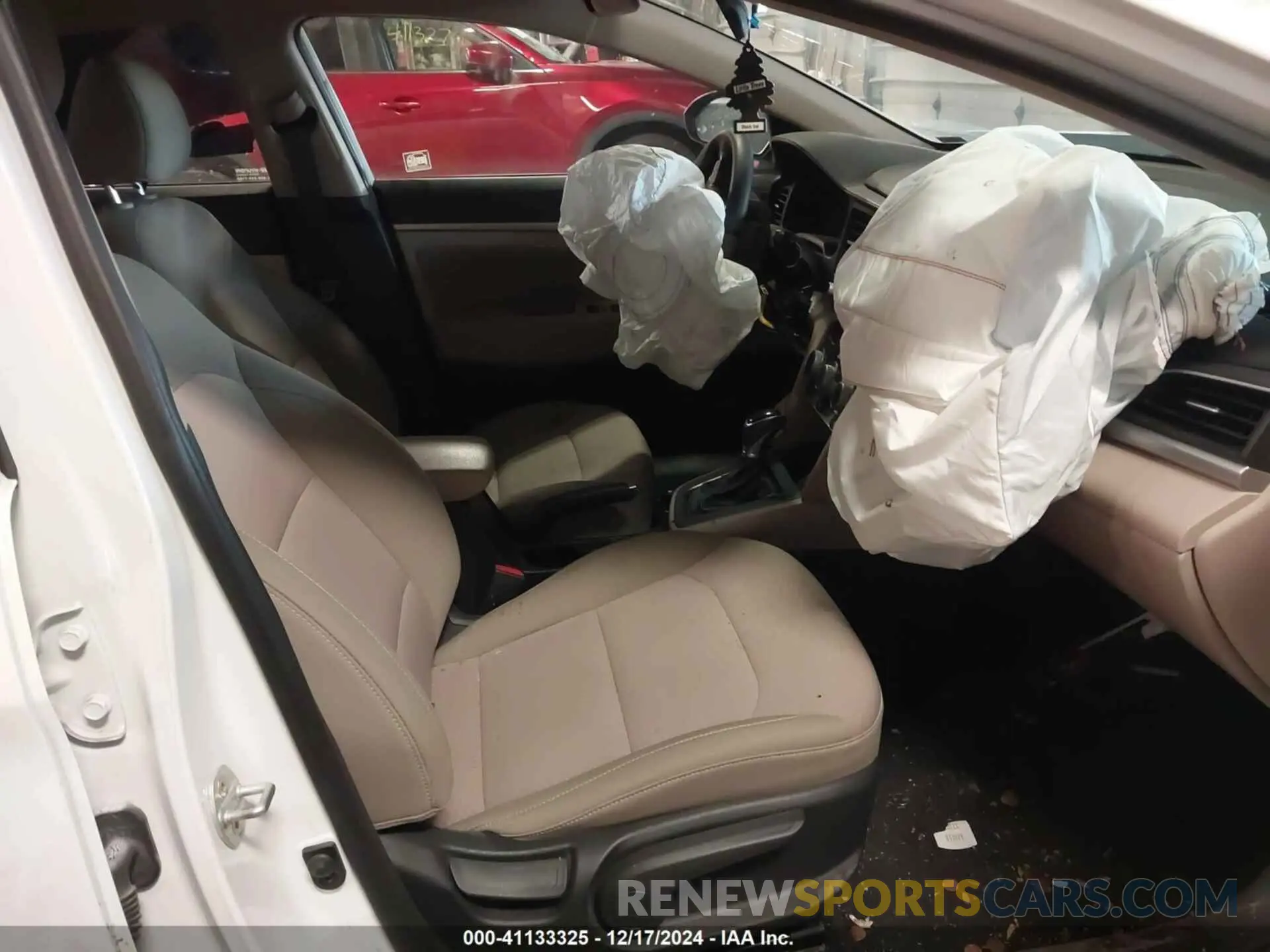 5 Фотография поврежденного автомобиля 5NPD84LF0KH423605 HYUNDAI ELANTRA 2019