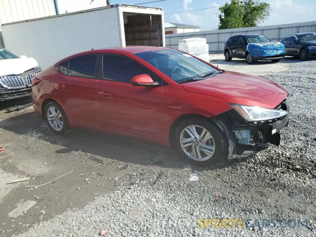 4 Photograph of a damaged car 5NPD84LF0KH432689 HYUNDAI ELANTRA 2019