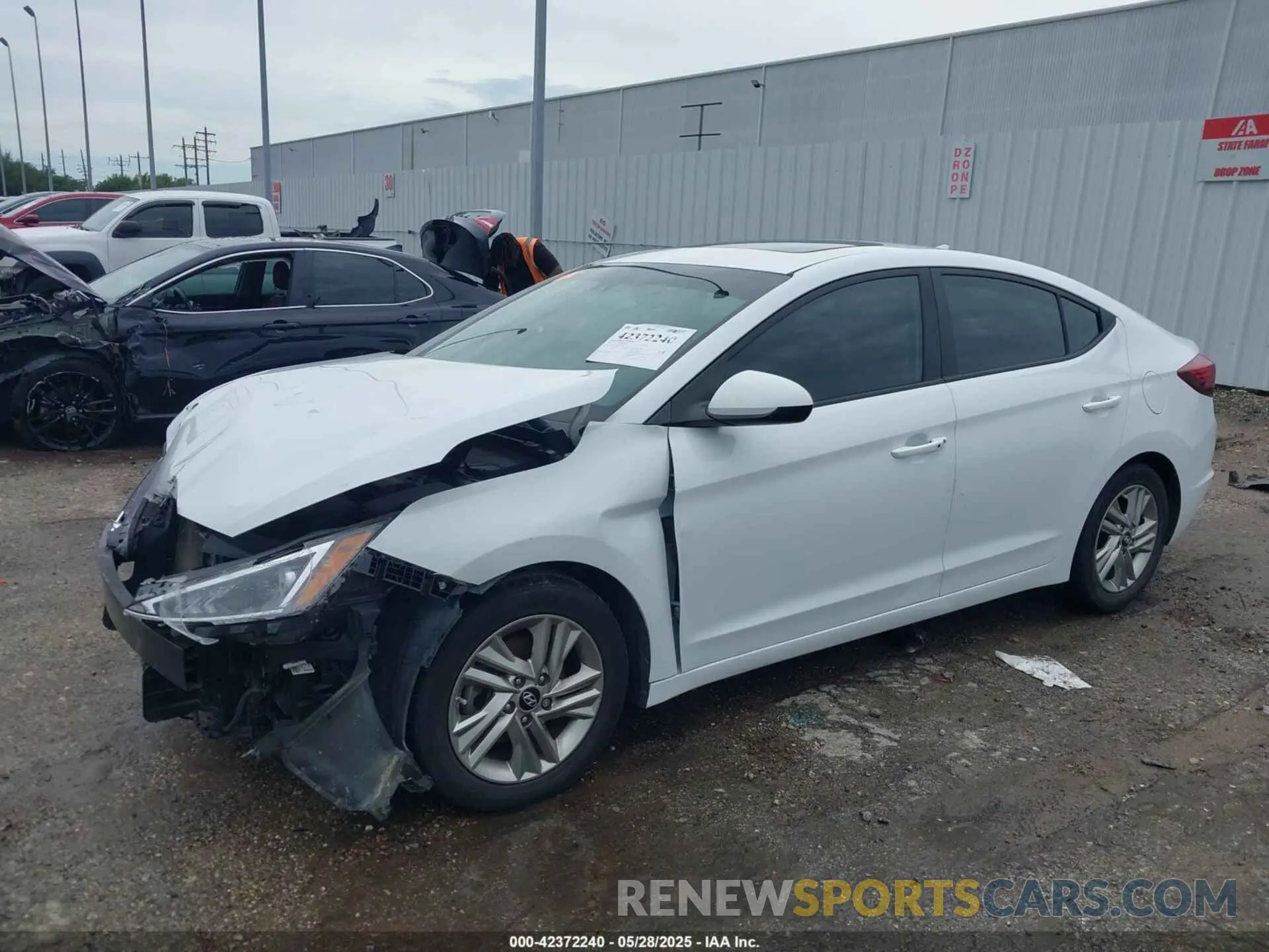2 Photograph of a damaged car 5NPD84LF0KH435687 HYUNDAI ELANTRA 2019