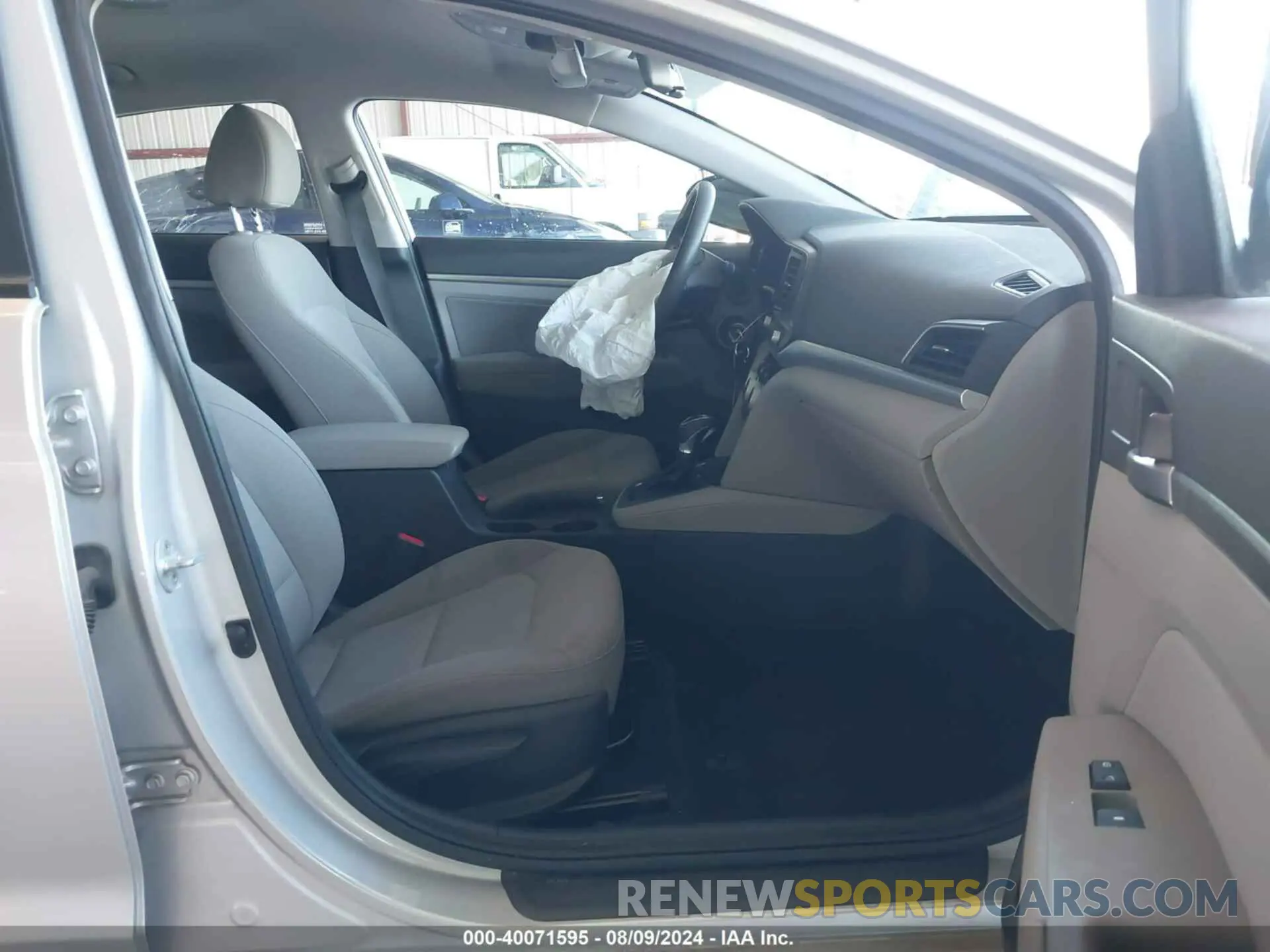 5 Фотография поврежденного автомобиля 5NPD84LF0KH455874 HYUNDAI ELANTRA 2019