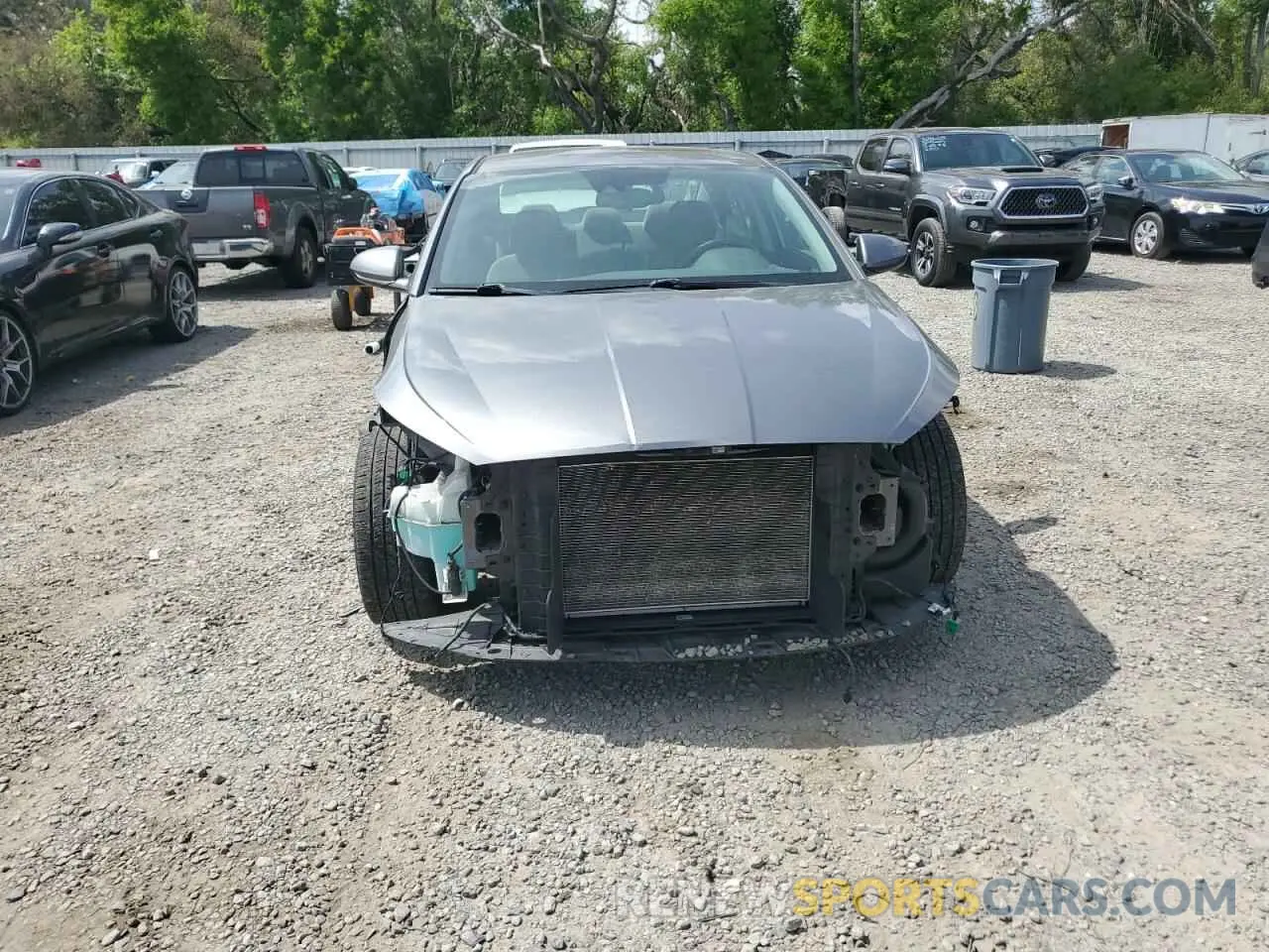 5 Photograph of a damaged car 5NPD84LF0KH463277 HYUNDAI ELANTRA 2019