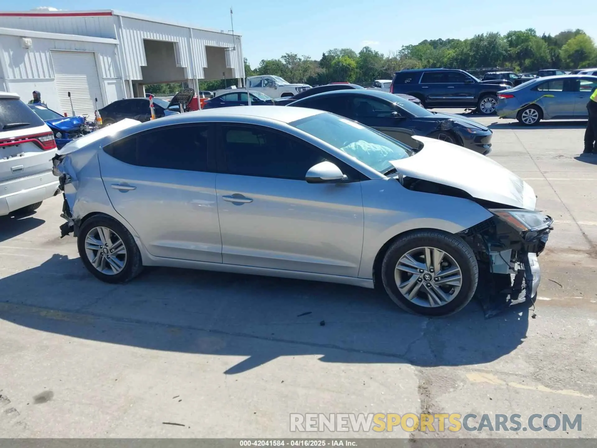 14 Photograph of a damaged car 5NPD84LF1KH430188 HYUNDAI ELANTRA 2019