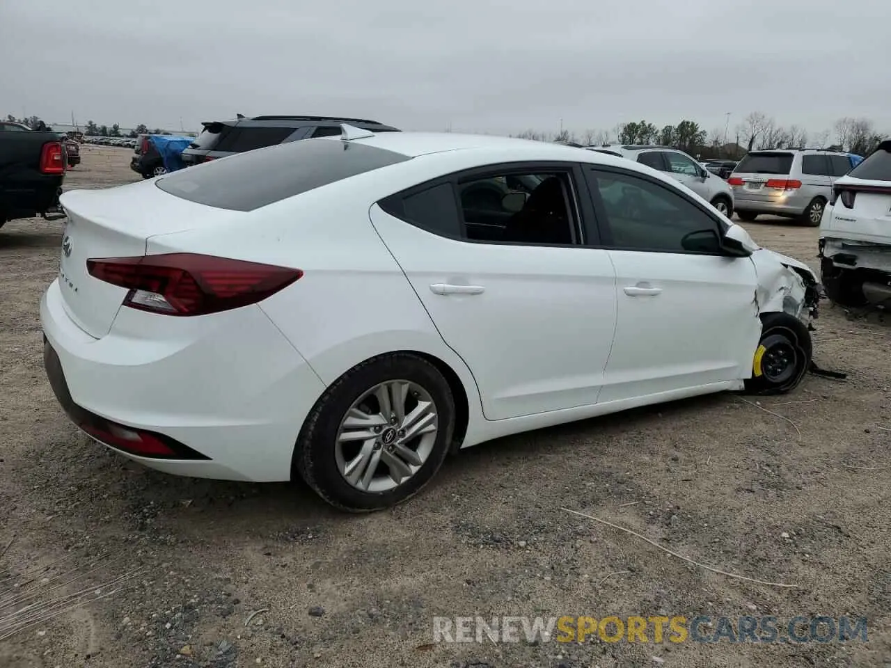 3 Photograph of a damaged car 5NPD84LF1KH439960 HYUNDAI ELANTRA 2019