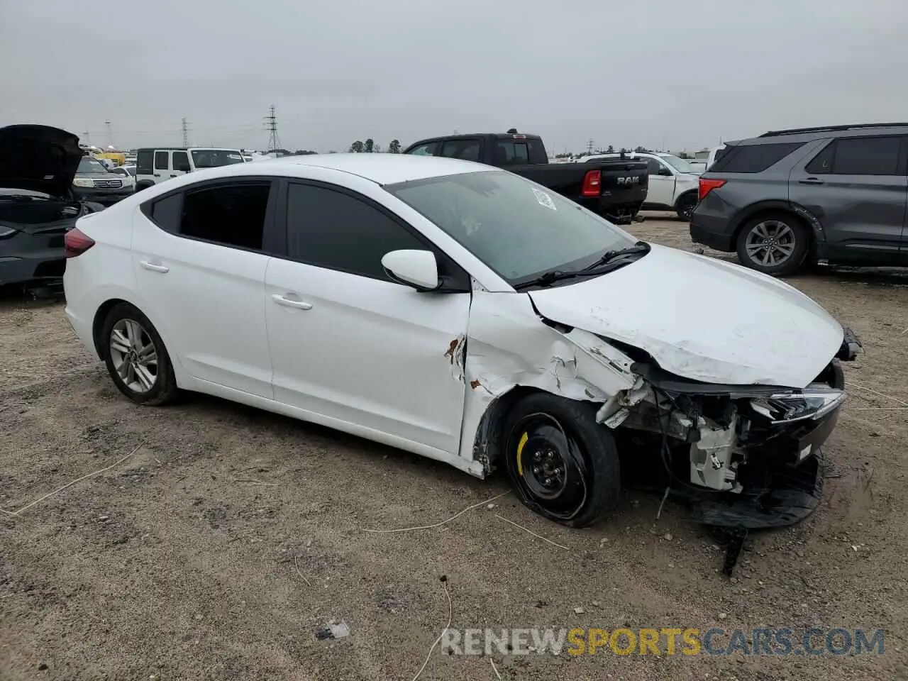 4 Photograph of a damaged car 5NPD84LF1KH439960 HYUNDAI ELANTRA 2019