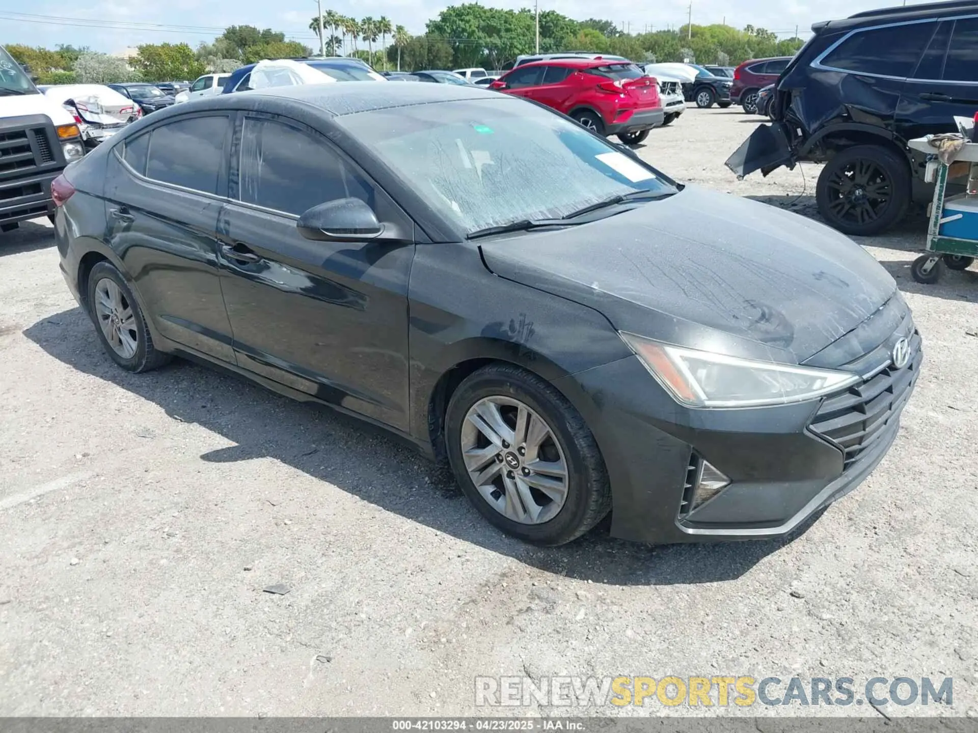 1 Фотография поврежденного автомобиля 5NPD84LF1KH453423 HYUNDAI ELANTRA 2019
