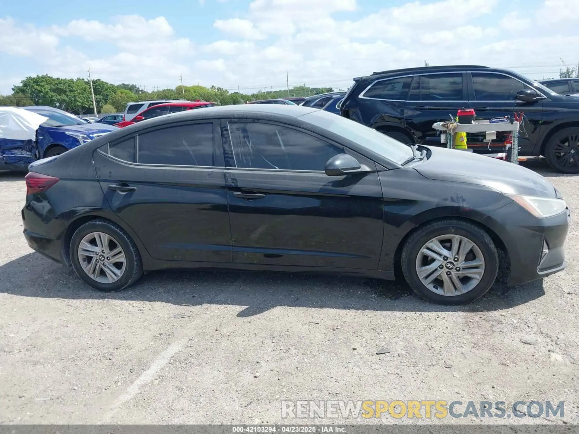 13 Фотография поврежденного автомобиля 5NPD84LF1KH453423 HYUNDAI ELANTRA 2019