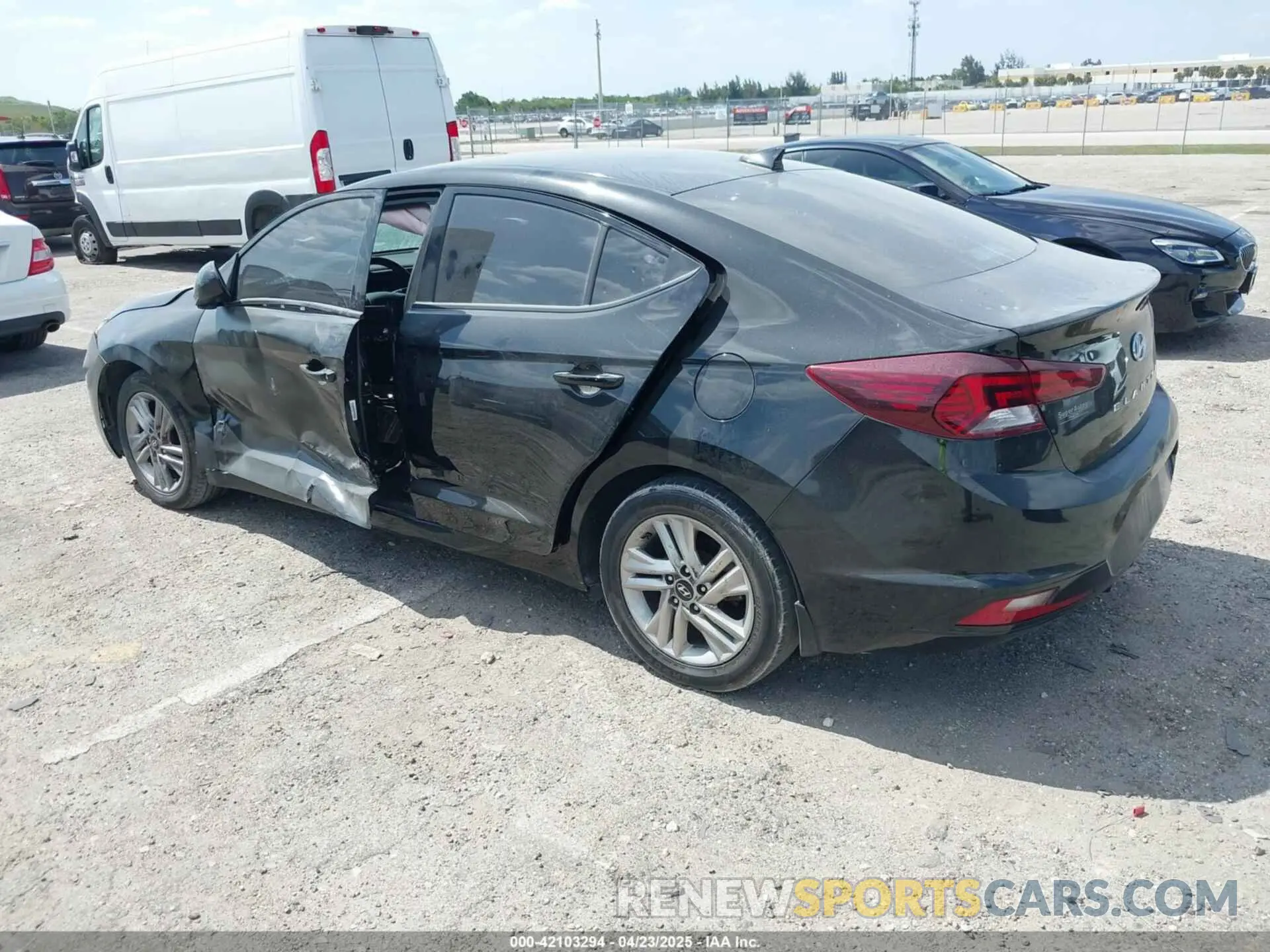 3 Фотография поврежденного автомобиля 5NPD84LF1KH453423 HYUNDAI ELANTRA 2019