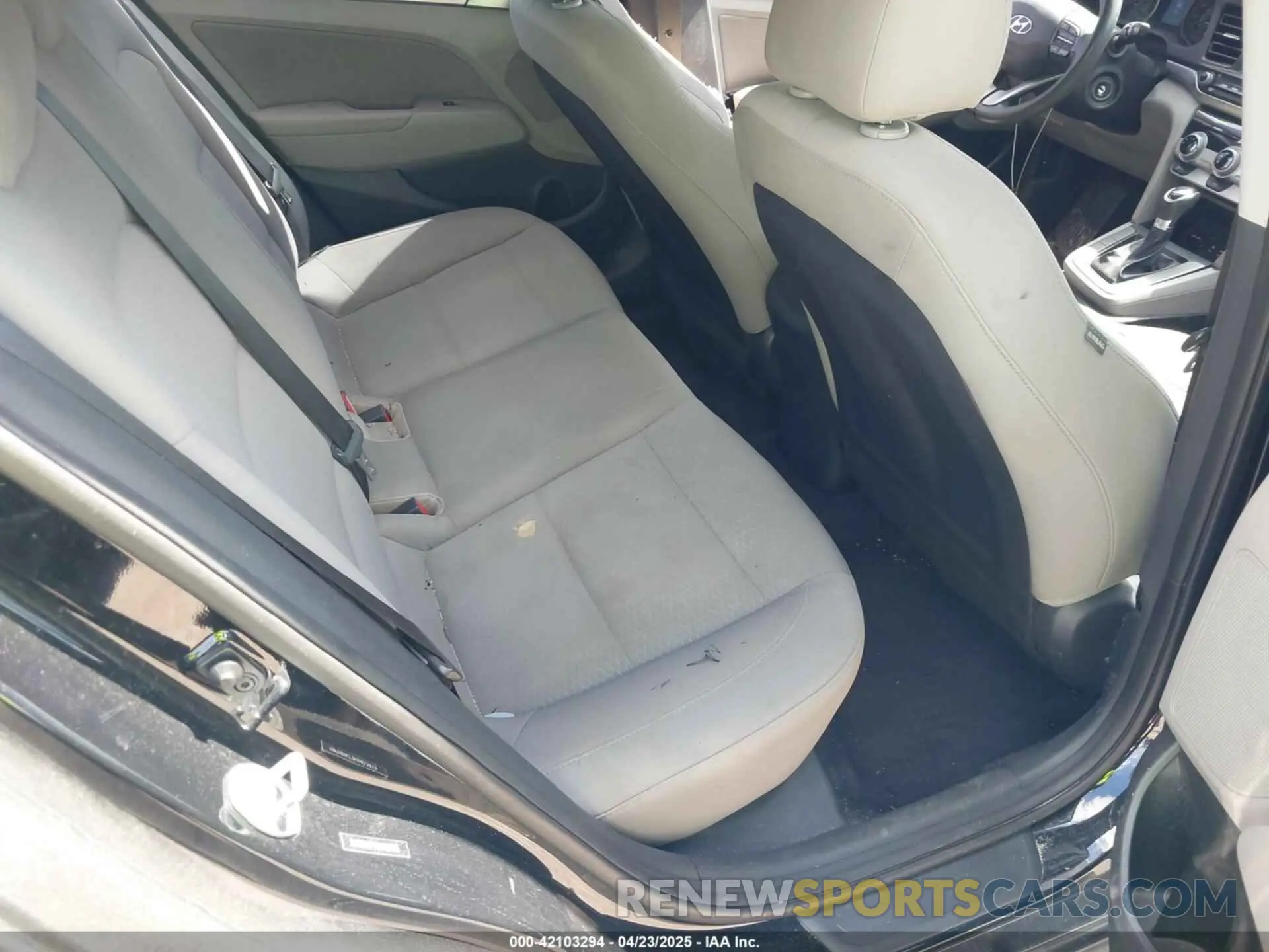 8 Фотография поврежденного автомобиля 5NPD84LF1KH453423 HYUNDAI ELANTRA 2019