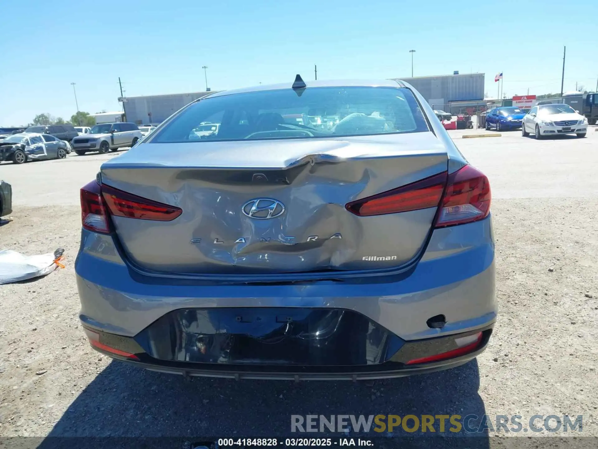 17 Фотография поврежденного автомобиля 5NPD84LF1KH457469 HYUNDAI ELANTRA 2019