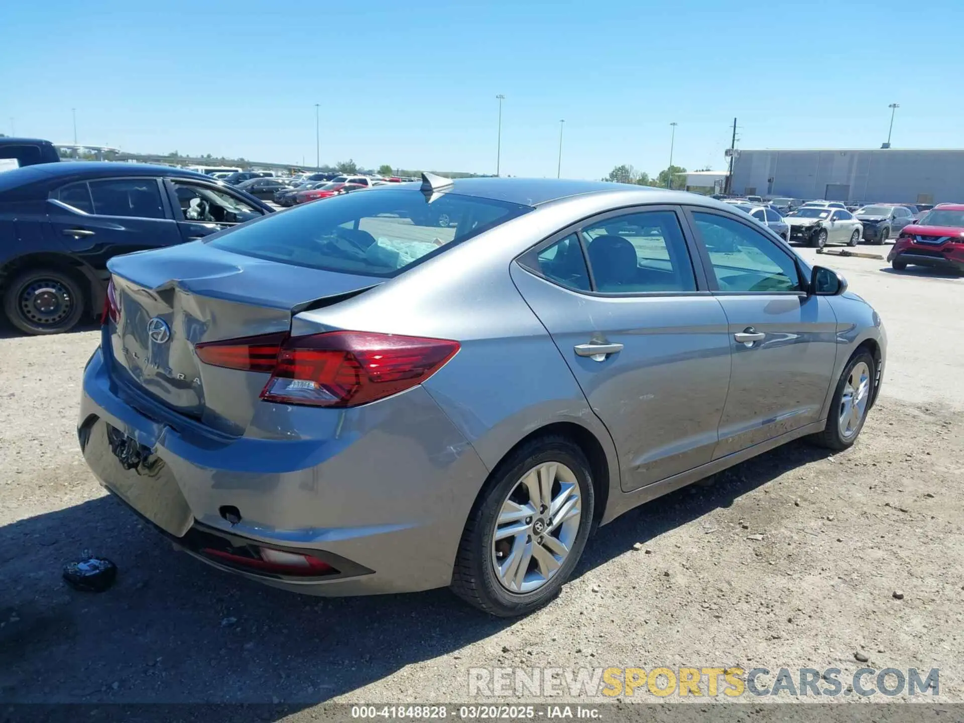4 Фотография поврежденного автомобиля 5NPD84LF1KH457469 HYUNDAI ELANTRA 2019