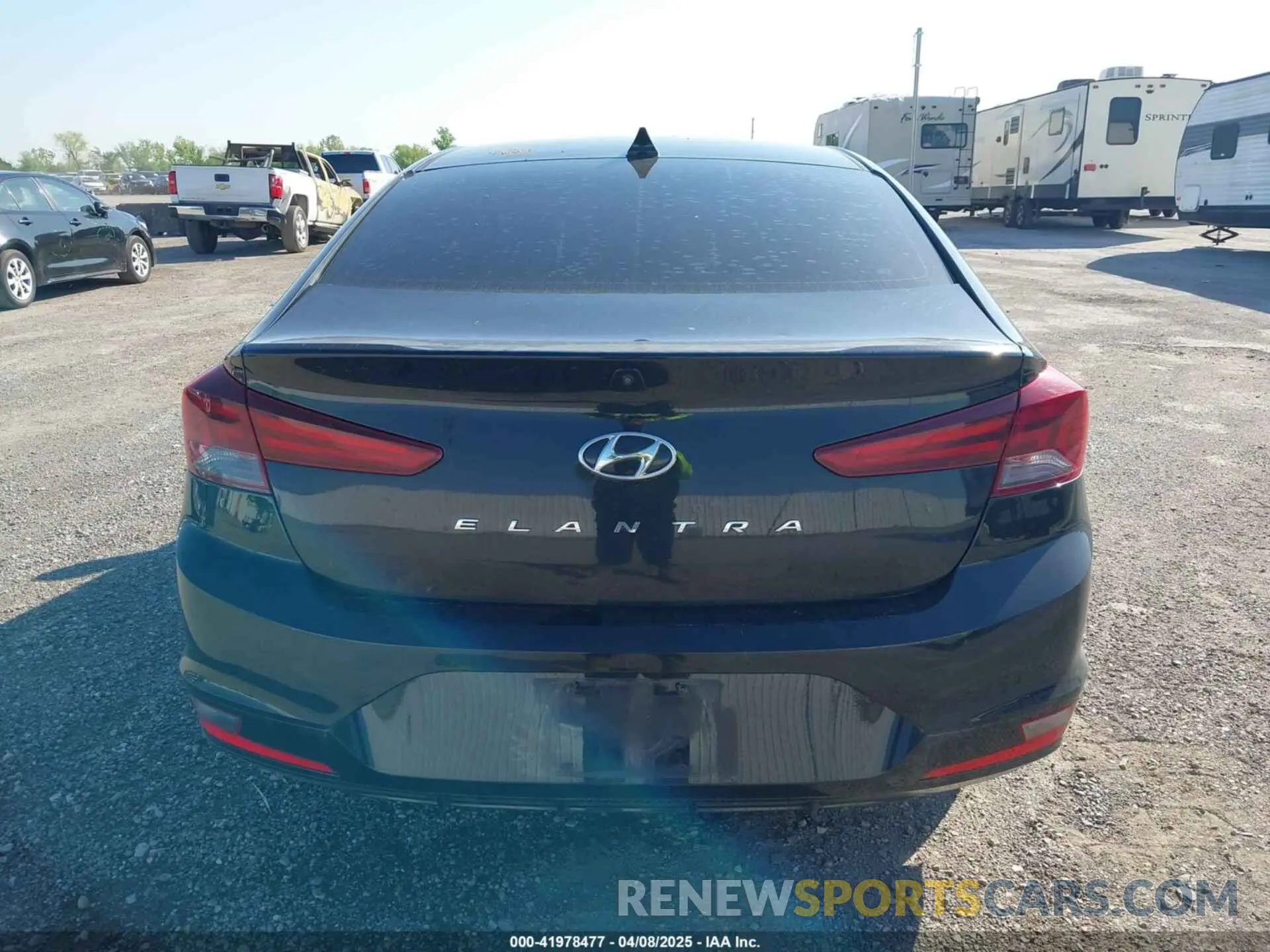 16 Photograph of a damaged car 5NPD84LF1KH478533 HYUNDAI ELANTRA 2019
