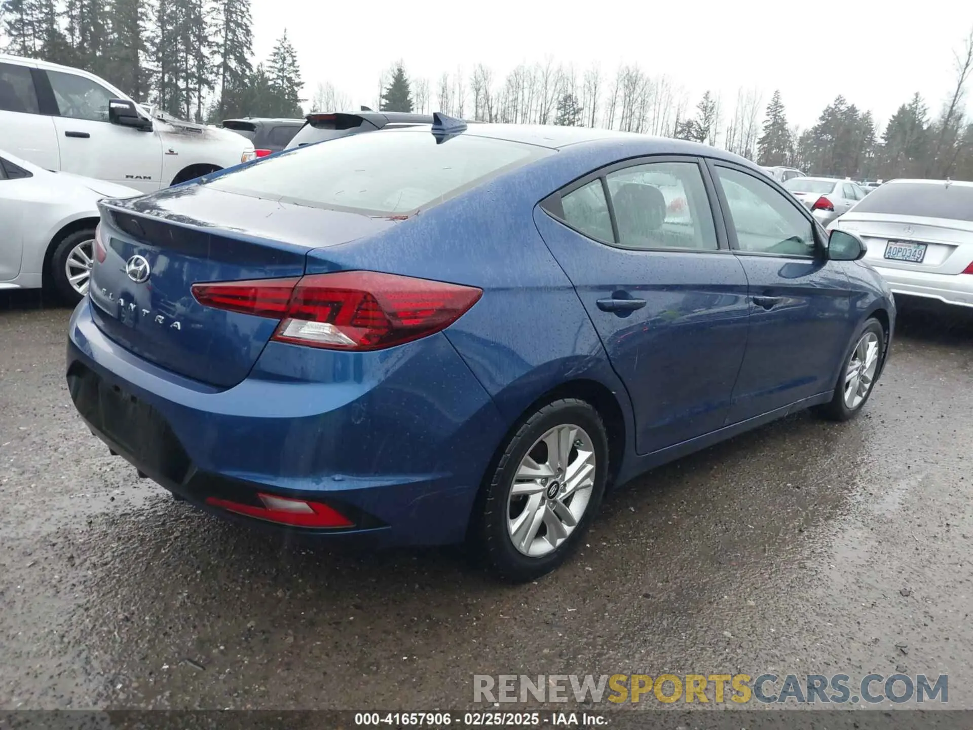 4 Фотография поврежденного автомобиля 5NPD84LF1KH485515 HYUNDAI ELANTRA 2019