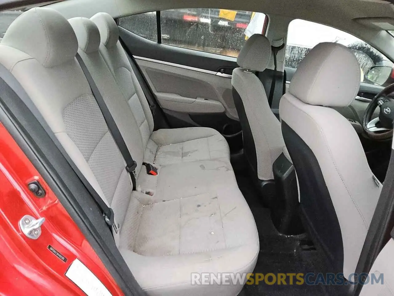 10 Photograph of a damaged car 5NPD84LF2KH404389 HYUNDAI ELANTRA 2019