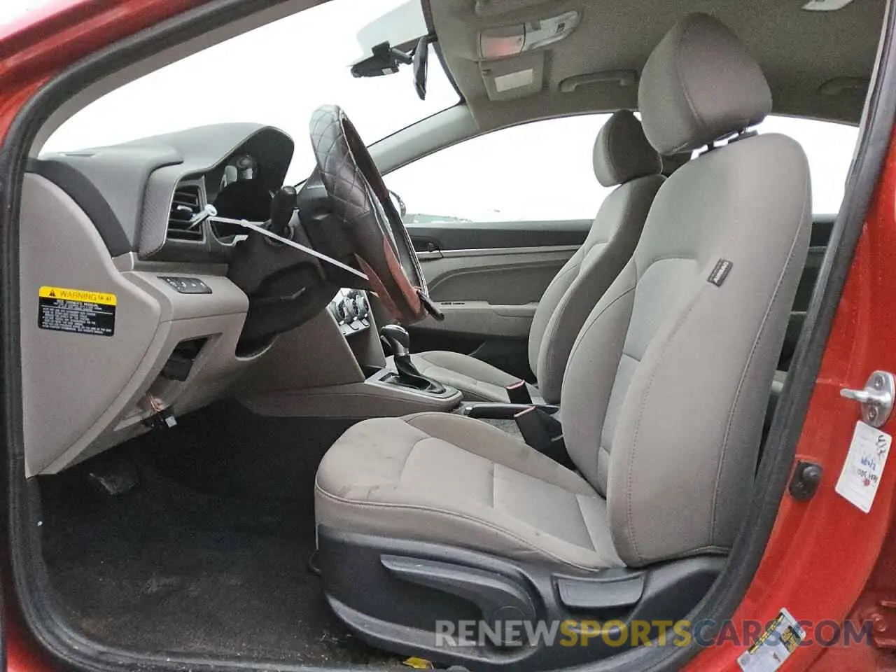 7 Photograph of a damaged car 5NPD84LF2KH404389 HYUNDAI ELANTRA 2019