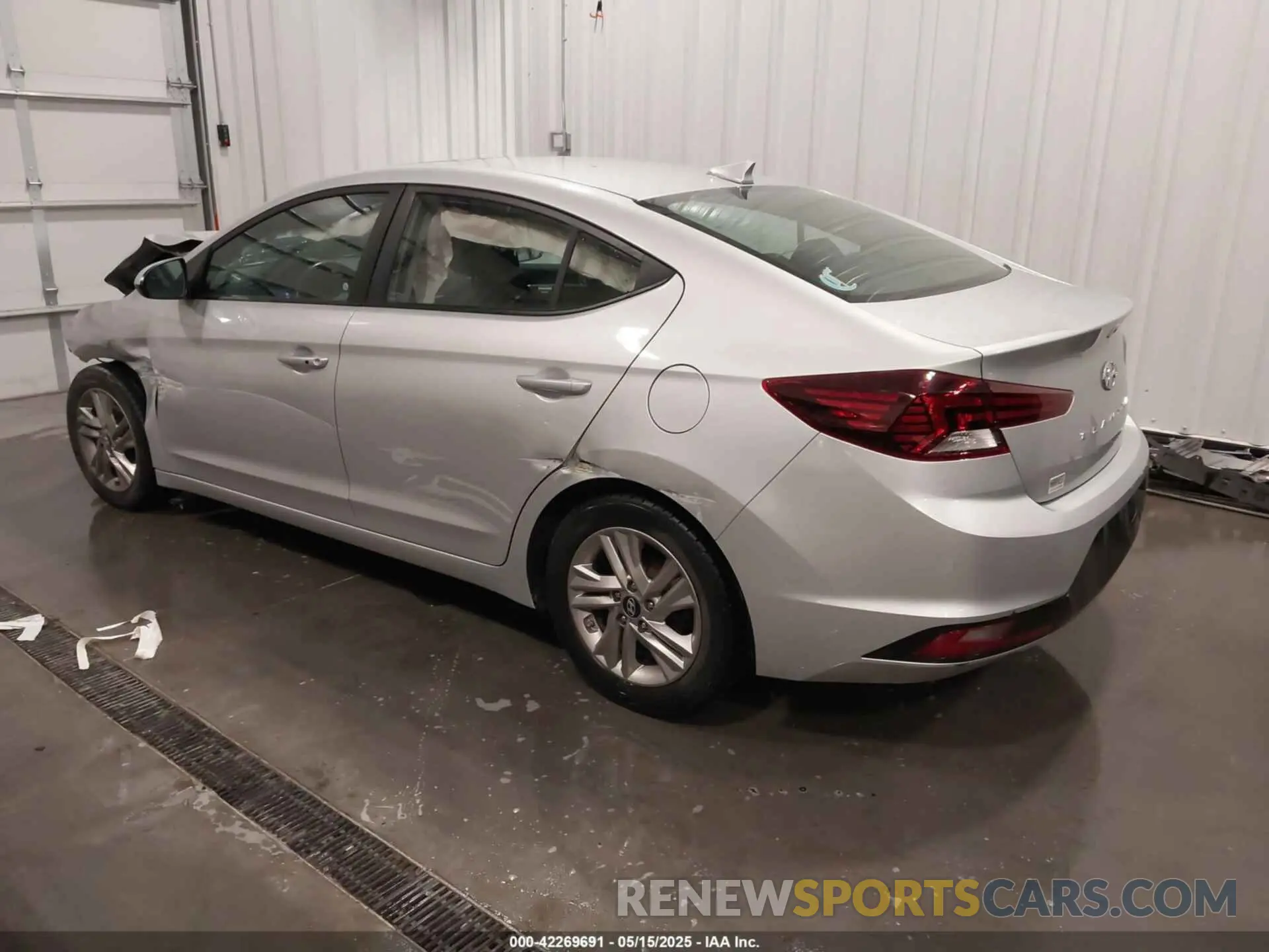 3 Photograph of a damaged car 5NPD84LF2KH421550 HYUNDAI ELANTRA 2019