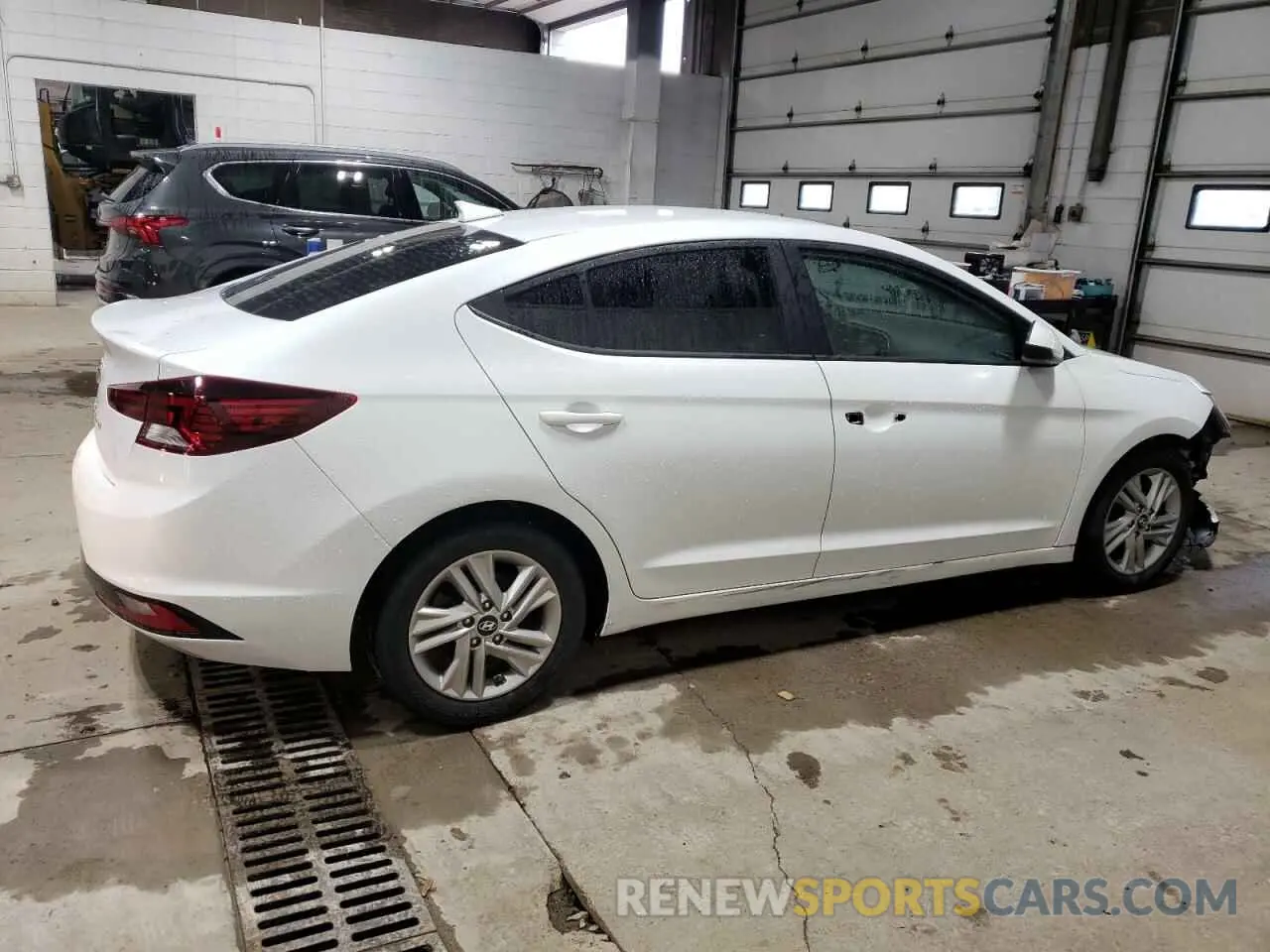 3 Photograph of a damaged car 5NPD84LF2KH432080 HYUNDAI ELANTRA 2019
