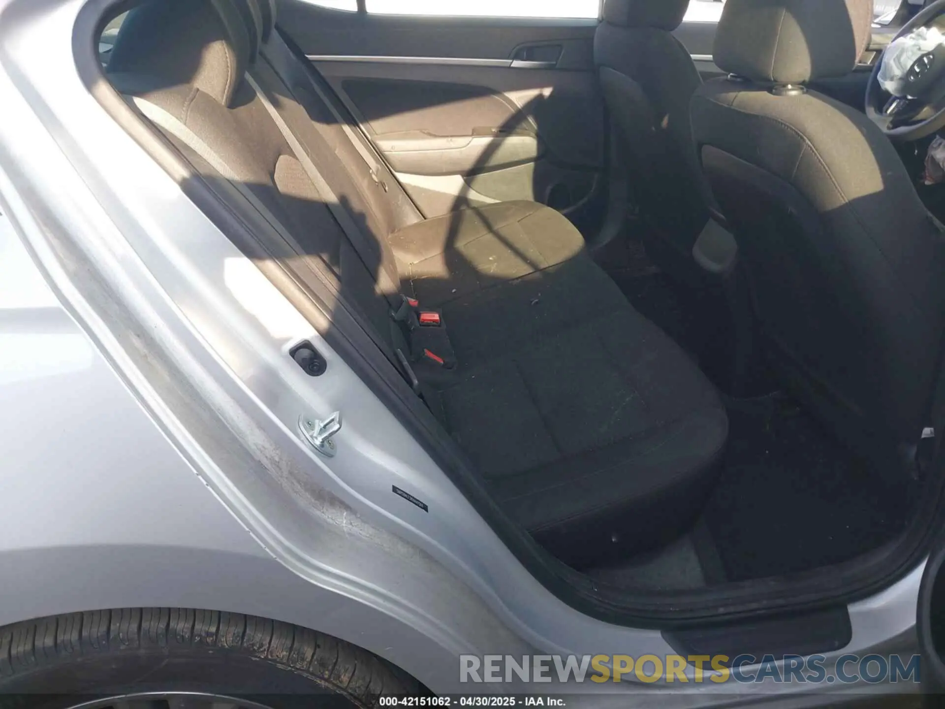8 Фотография поврежденного автомобиля 5NPD84LF2KH441569 HYUNDAI ELANTRA 2019