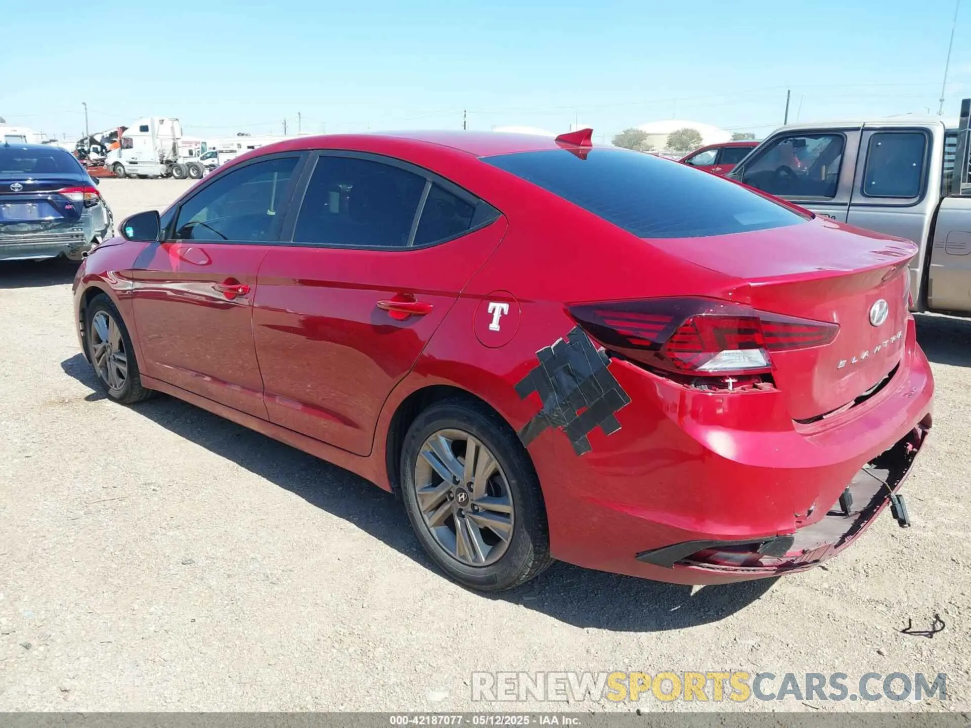 3 Photograph of a damaged car 5NPD84LF2KH460073 HYUNDAI ELANTRA 2019