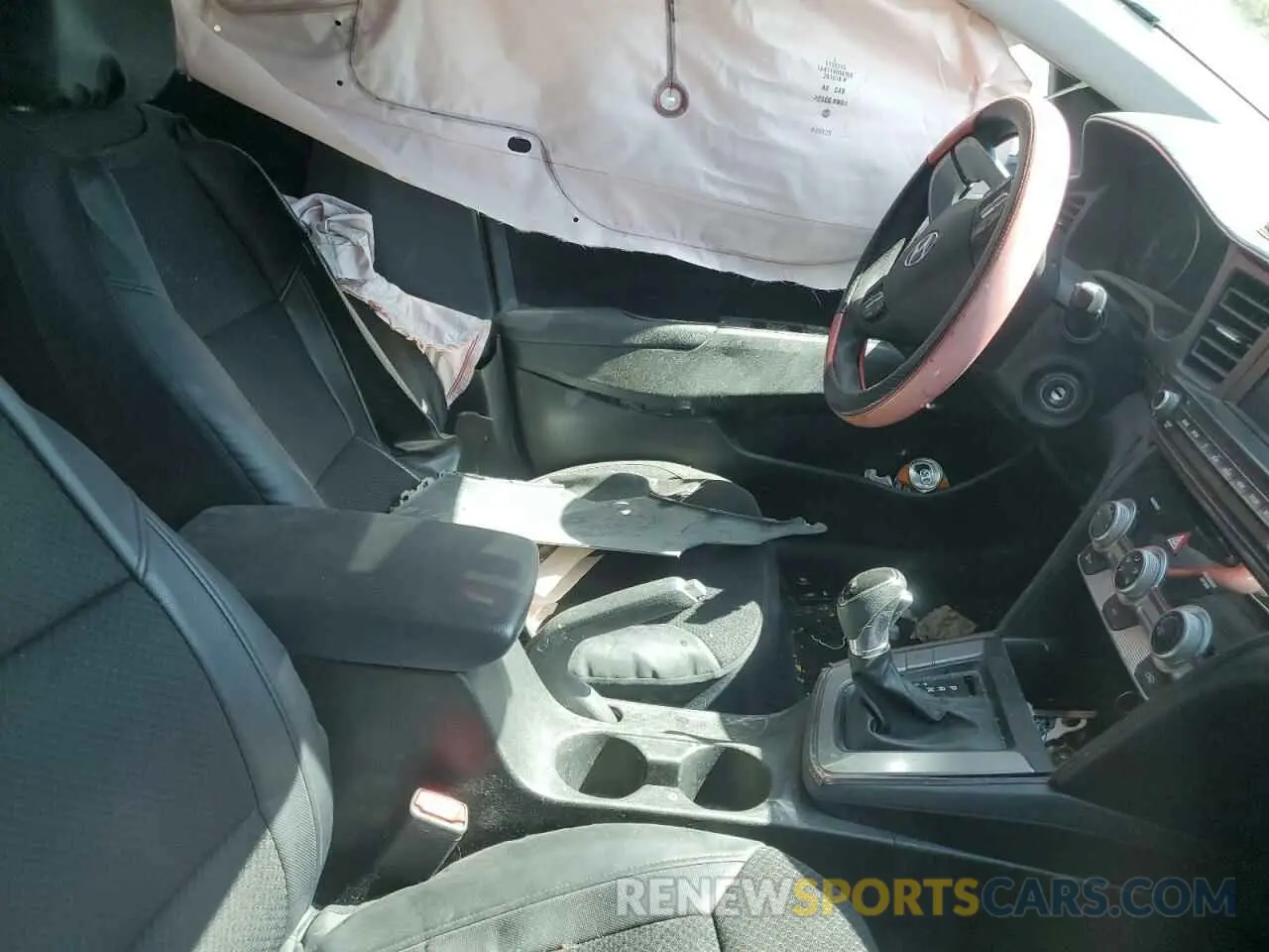 7 Photograph of a damaged car 5NPD84LF2KH462289 HYUNDAI ELANTRA 2019